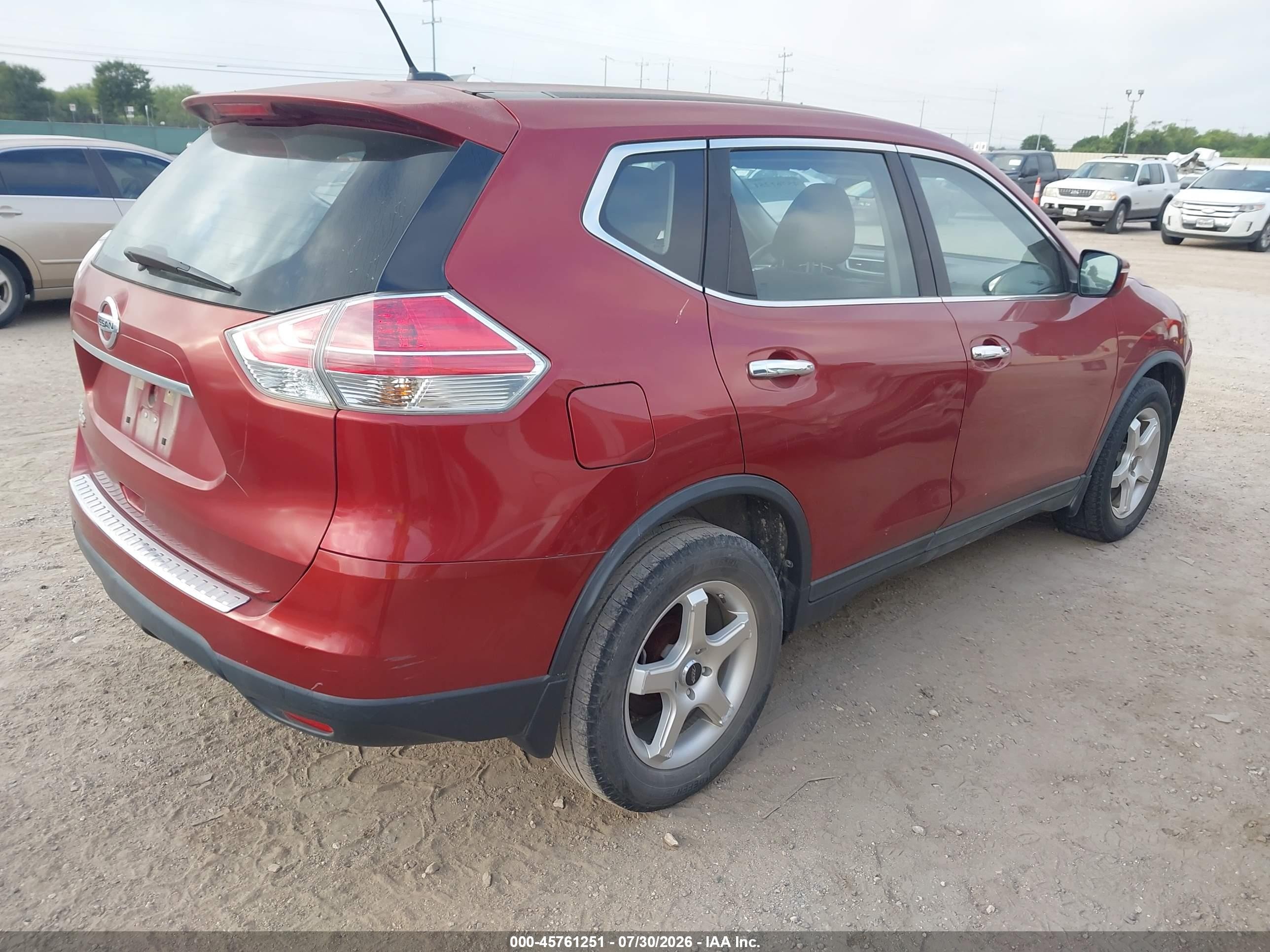 2015 Nissan Rogue S Red vin: KNMAT2MT6FP588921