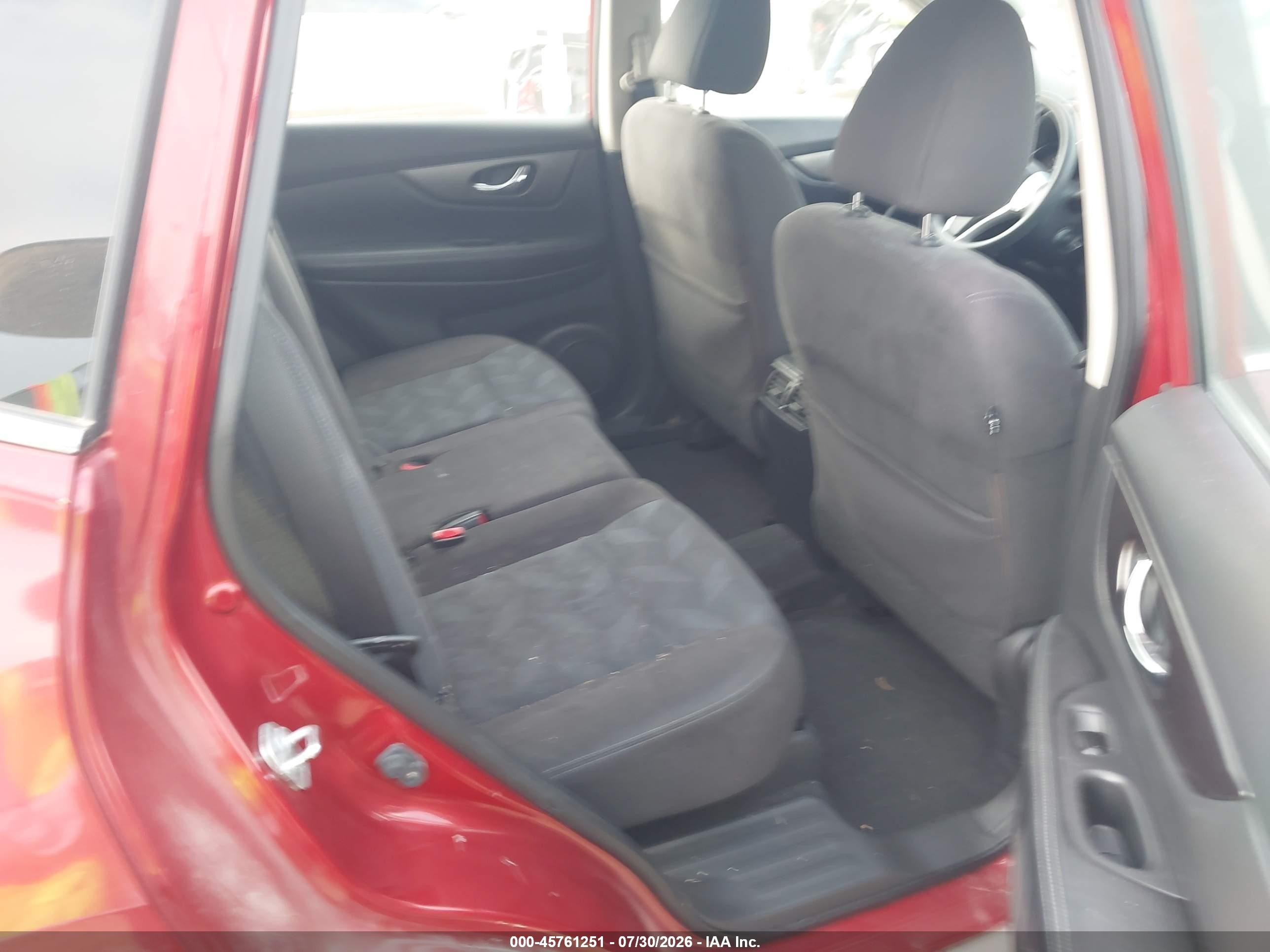 2015 Nissan Rogue S Red vin: KNMAT2MT6FP588921