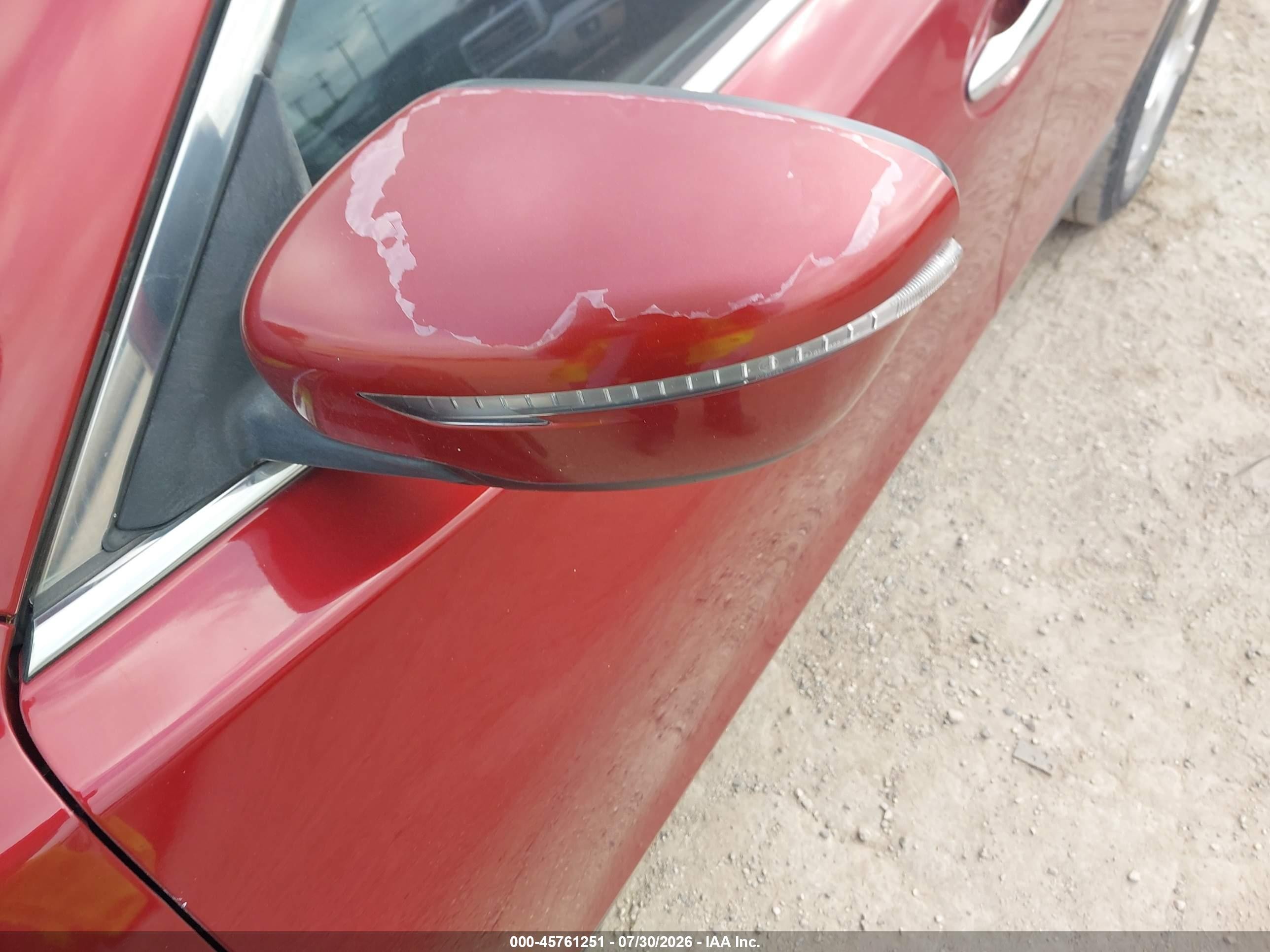 2015 Nissan Rogue S Red vin: KNMAT2MT6FP588921