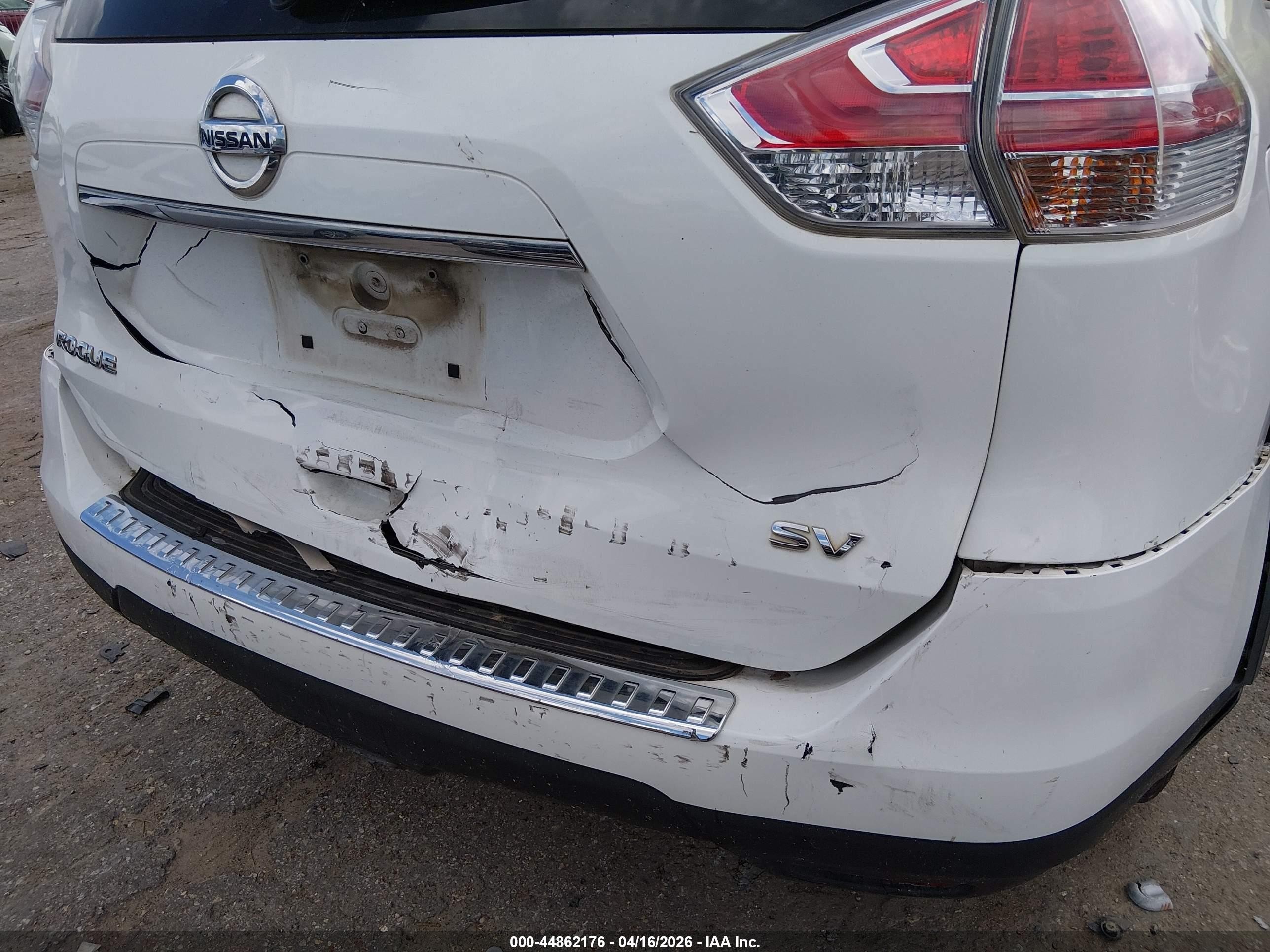 2016 Nissan Rogue Sv White vin: KNMAT2MT6GP593425