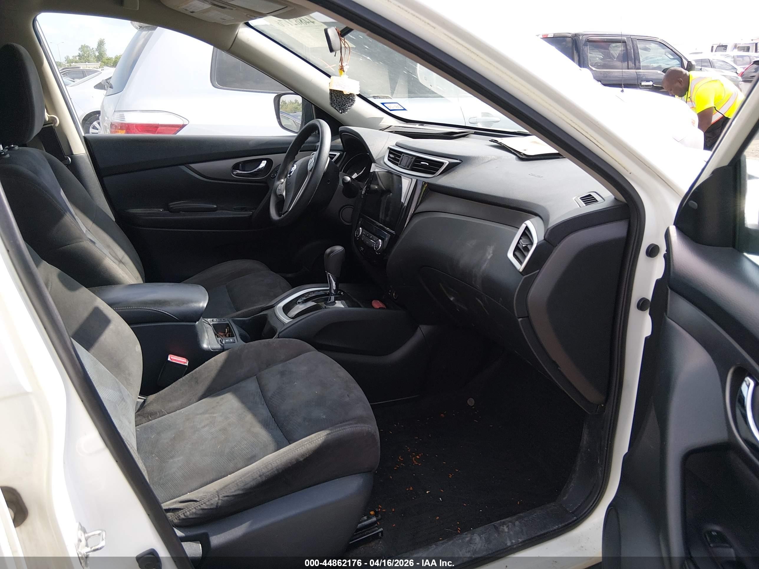 2016 Nissan Rogue Sv White vin: KNMAT2MT6GP593425