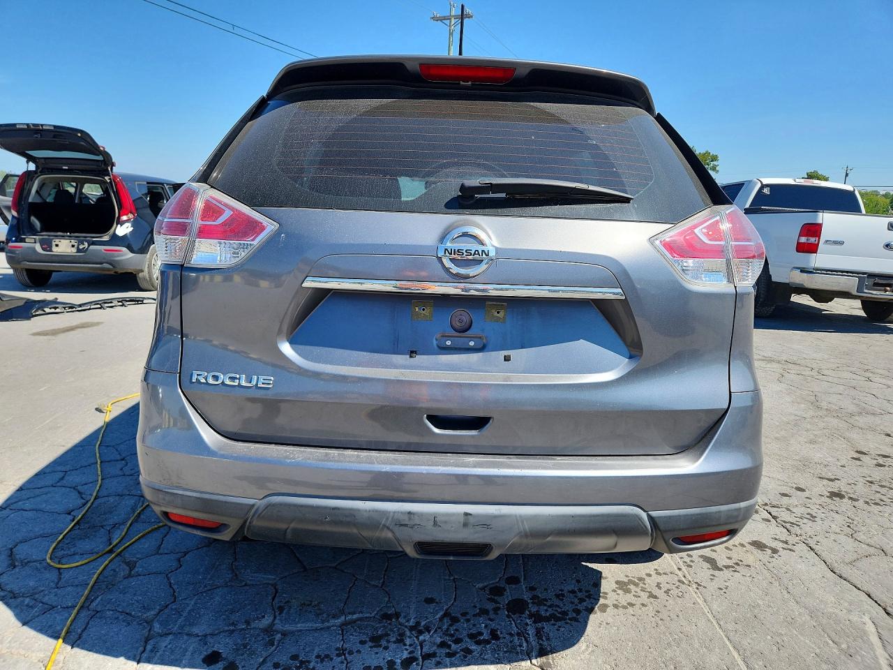 2016 Nissan Rogue S Gray vin: KNMAT2MT6GP676076
