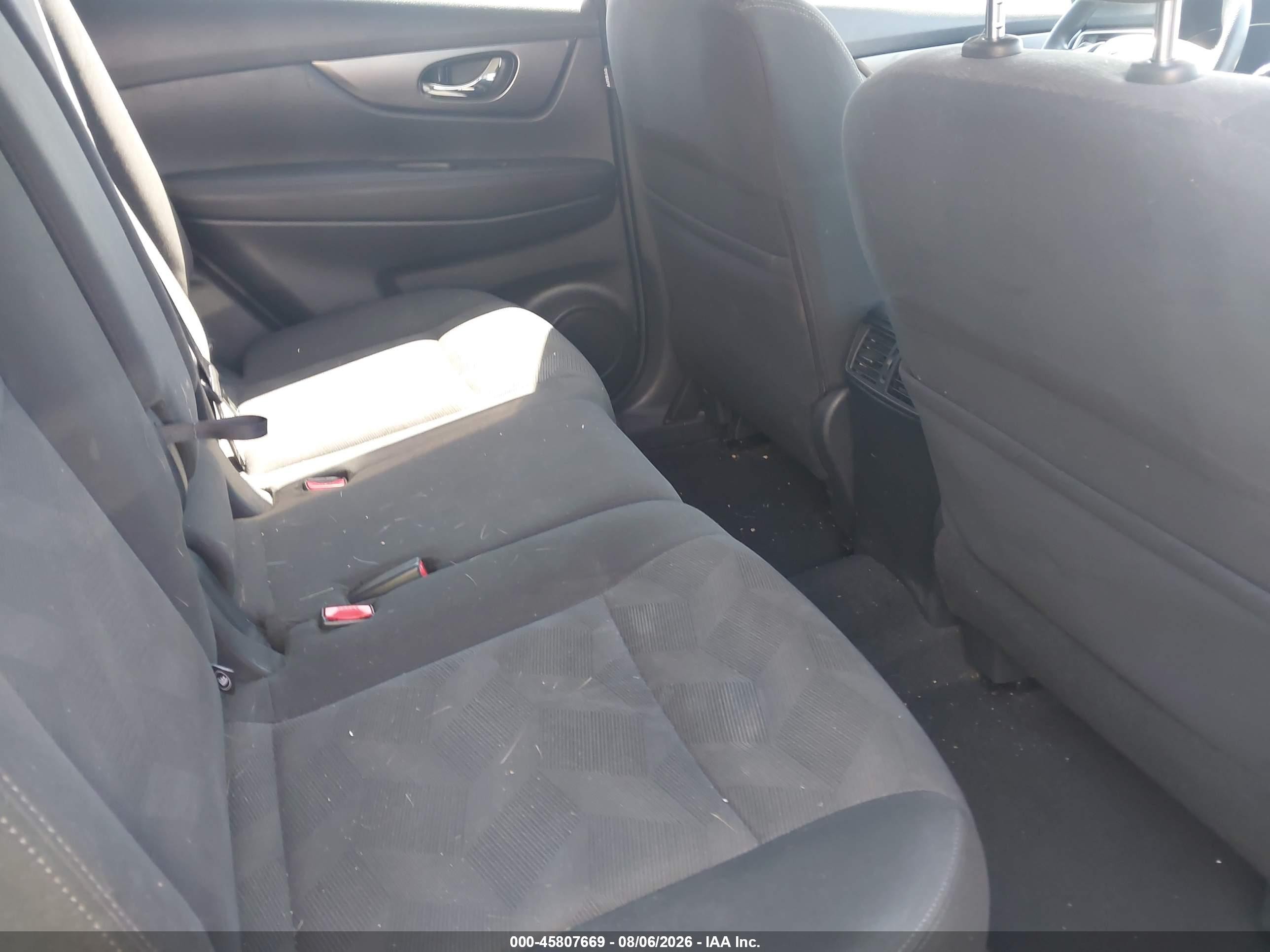 2016 Nissan Rogue S Серый vin: KNMAT2MT6GP698806