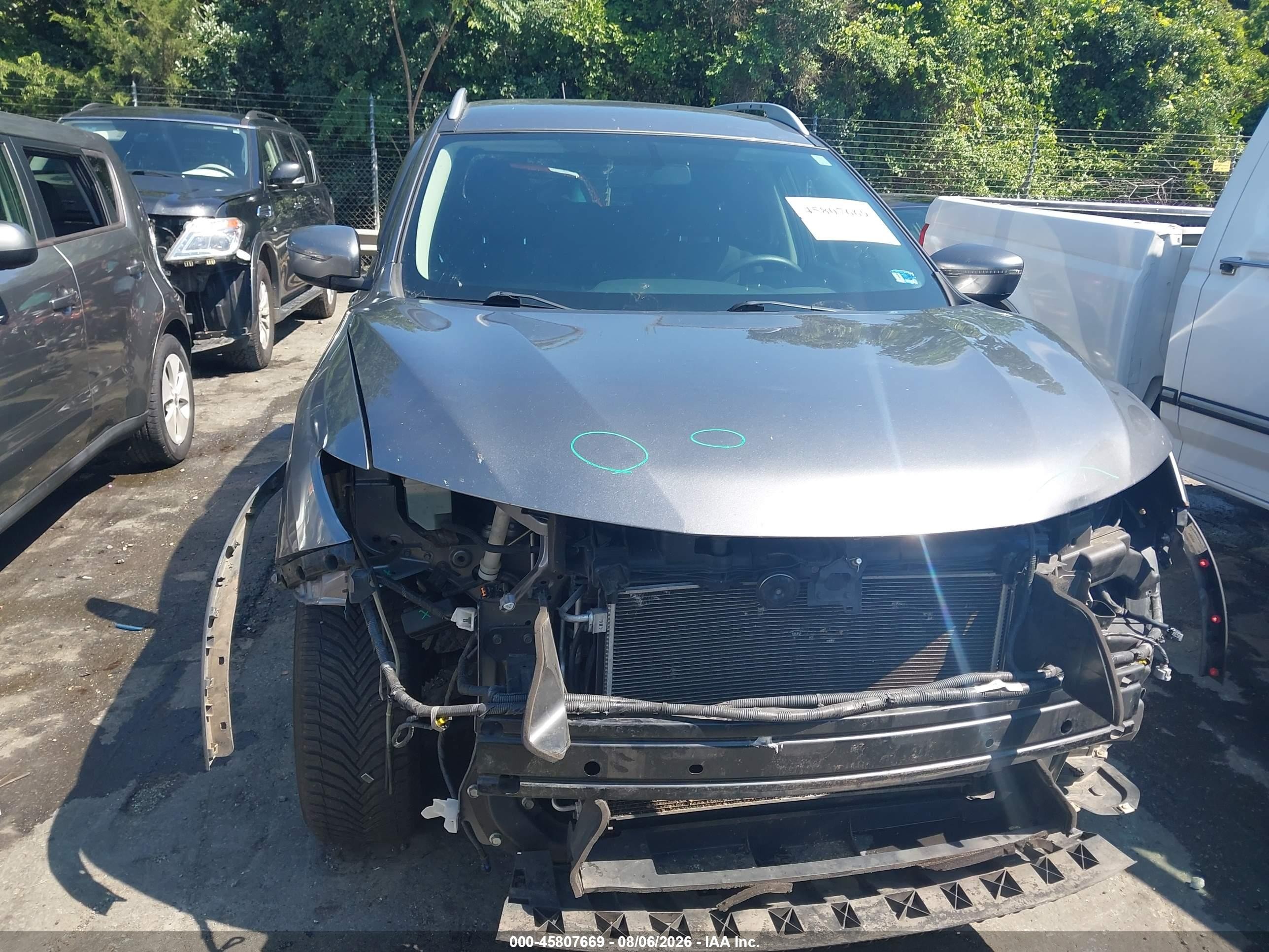 2016 Nissan Rogue S Серый vin: KNMAT2MT6GP698806