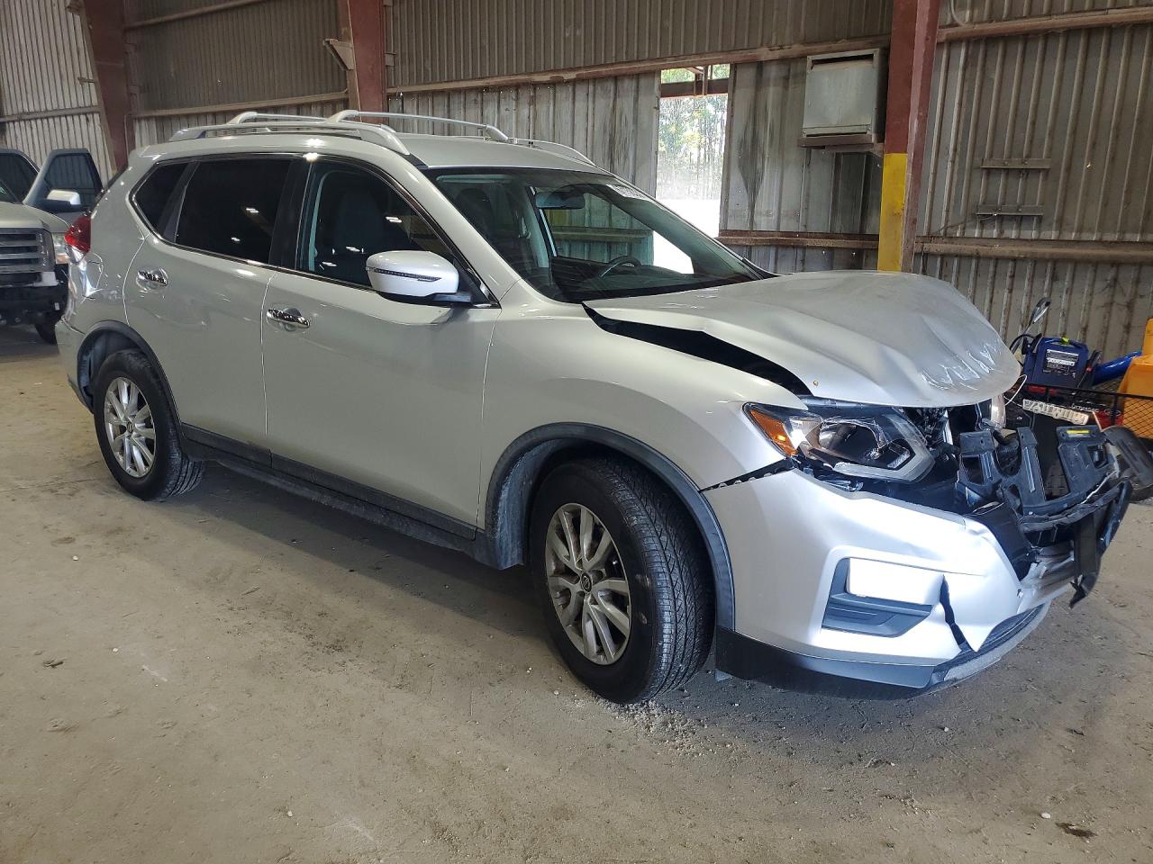 2018 Nissan Rogue Sv Silver vin: KNMAT2MT6JP524483