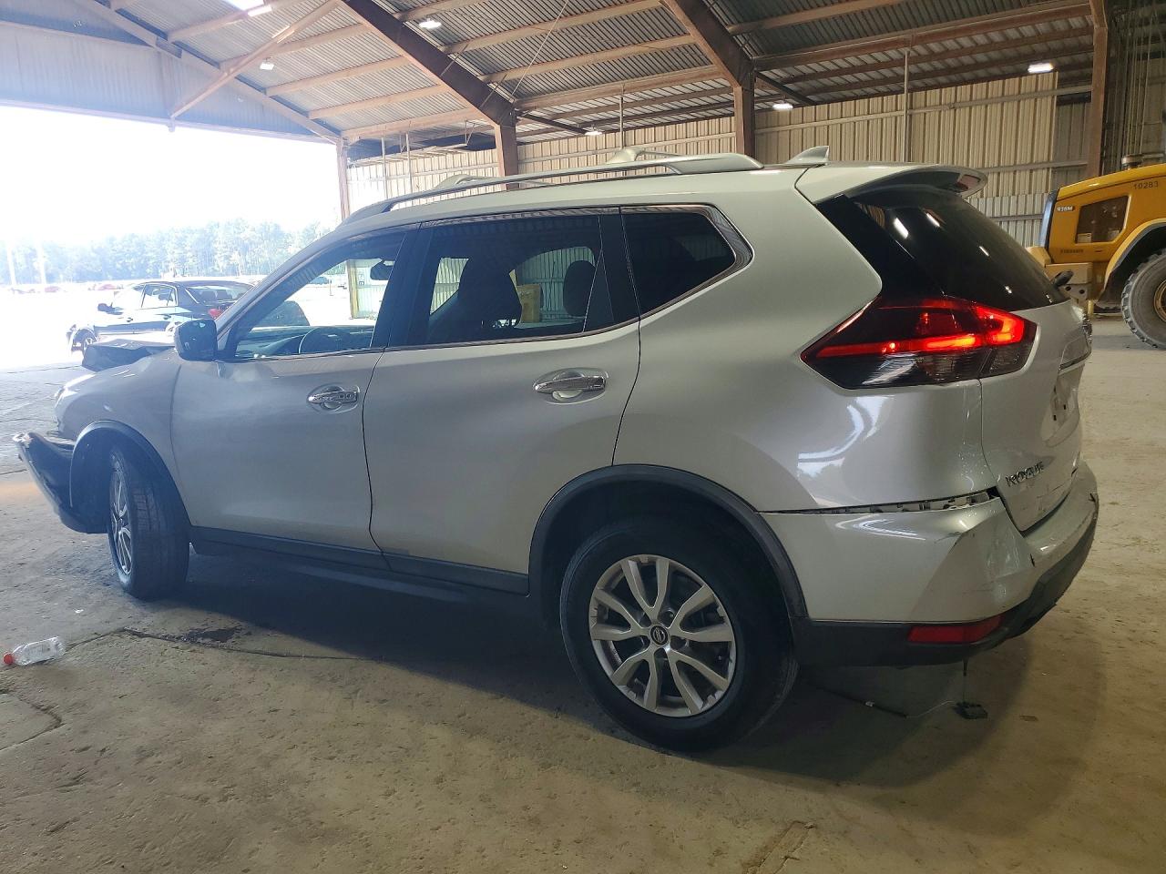 2018 Nissan Rogue Sv Silver vin: KNMAT2MT6JP524483