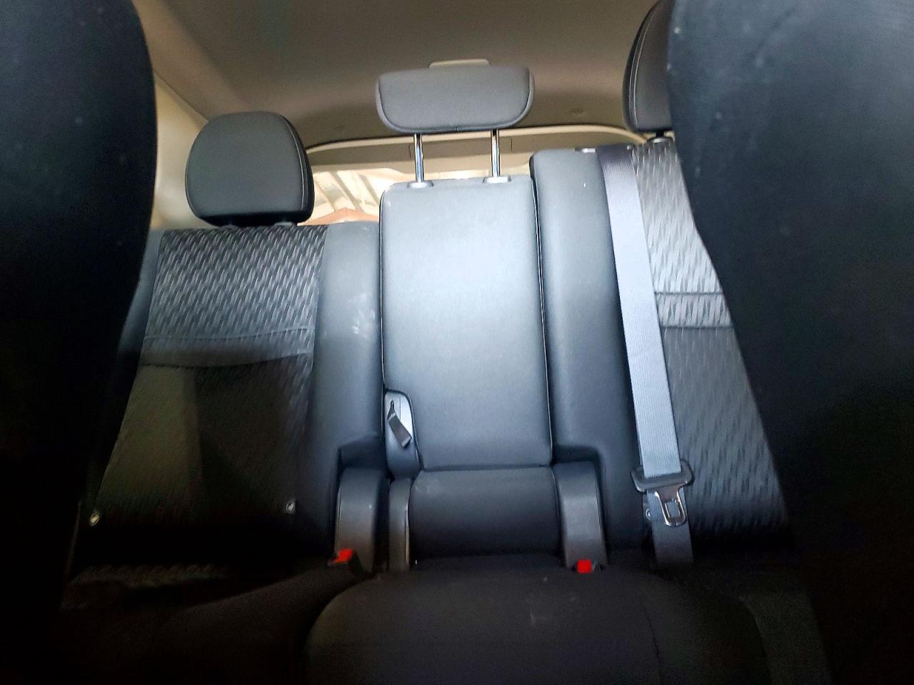 2018 Nissan Rogue Sv Silver vin: KNMAT2MT6JP524483