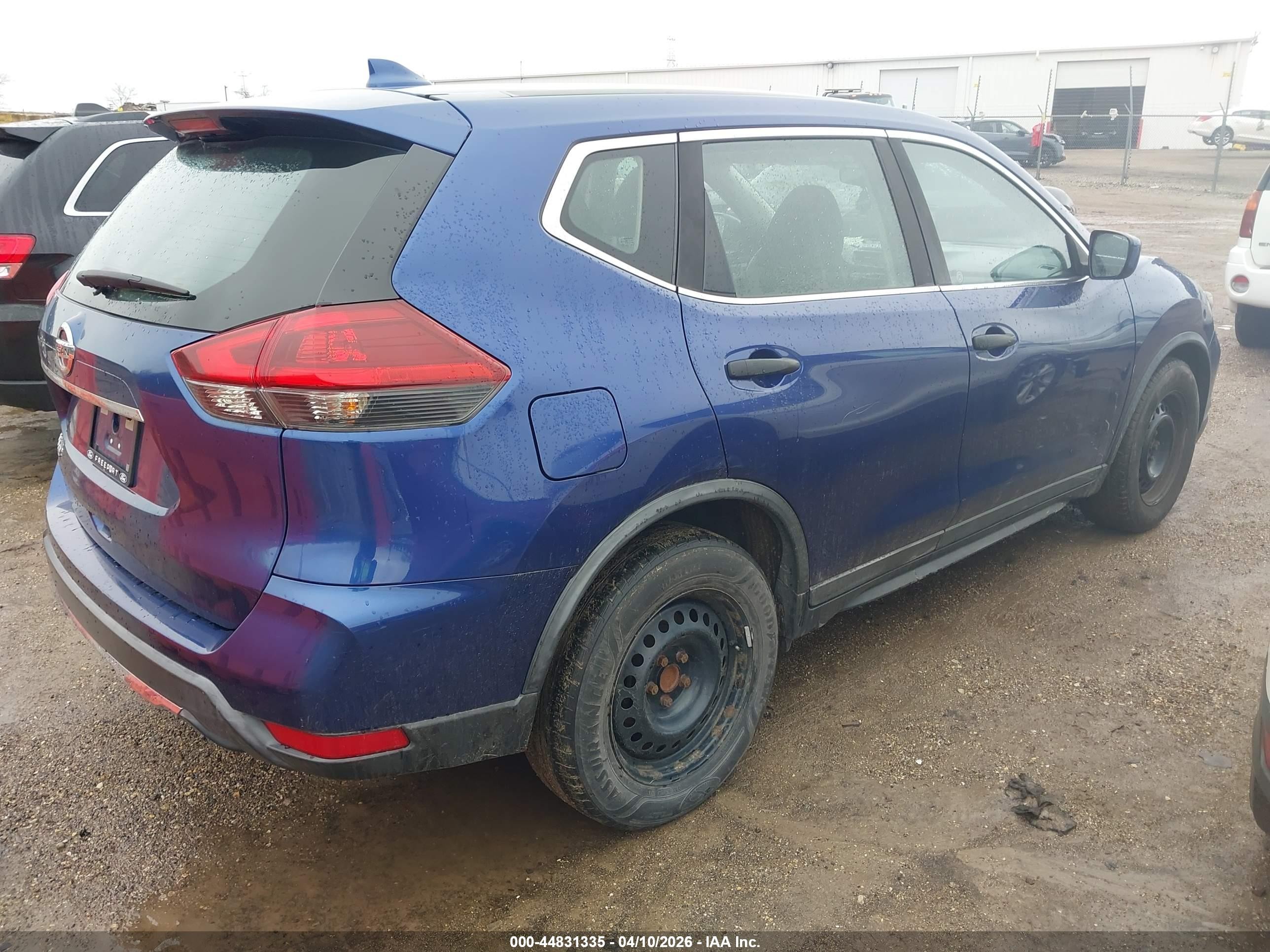 2018 Nissan Rogue S Blue vin: KNMAT2MT6JP577393
