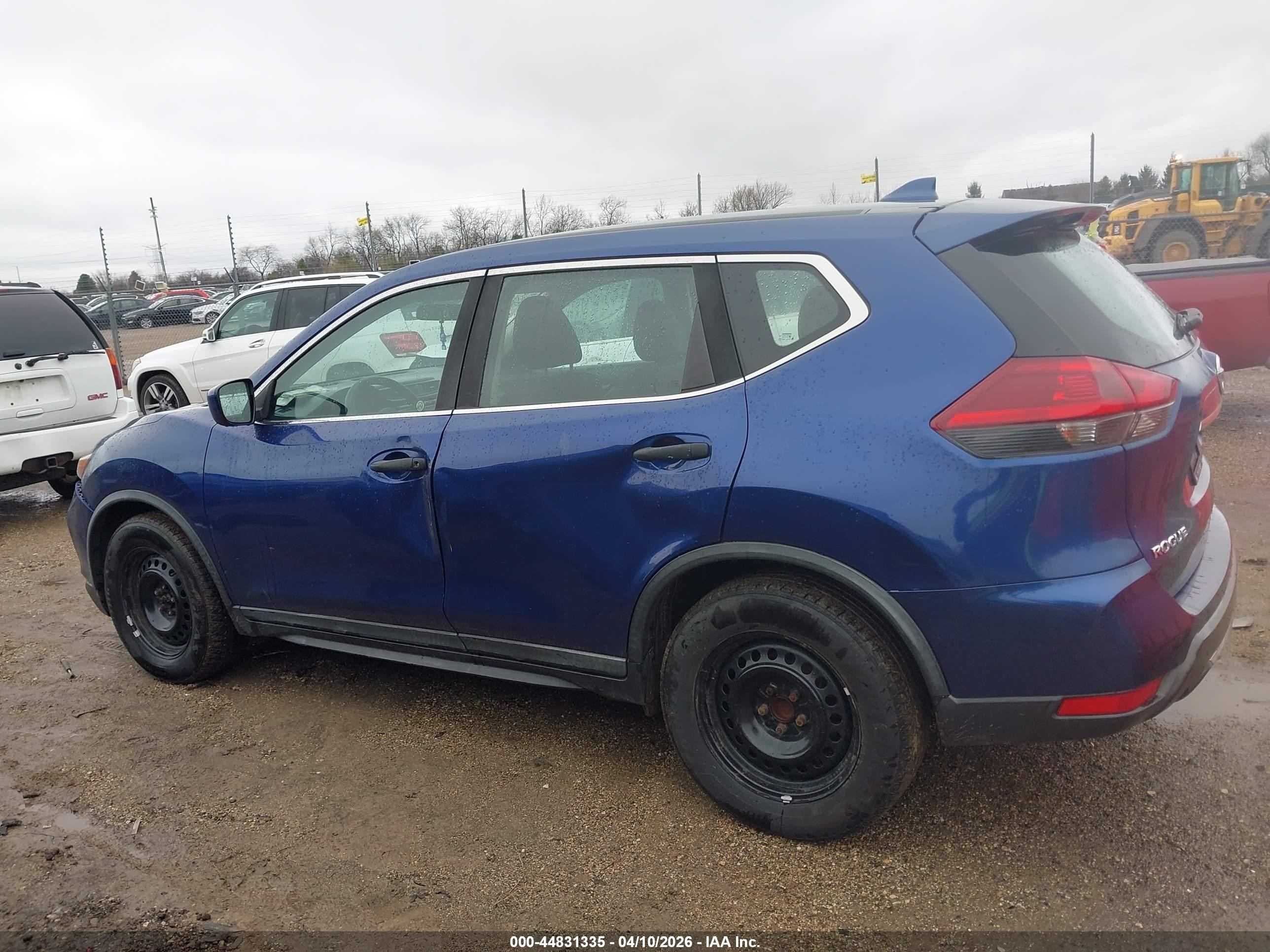 2018 Nissan Rogue S Blue vin: KNMAT2MT6JP577393