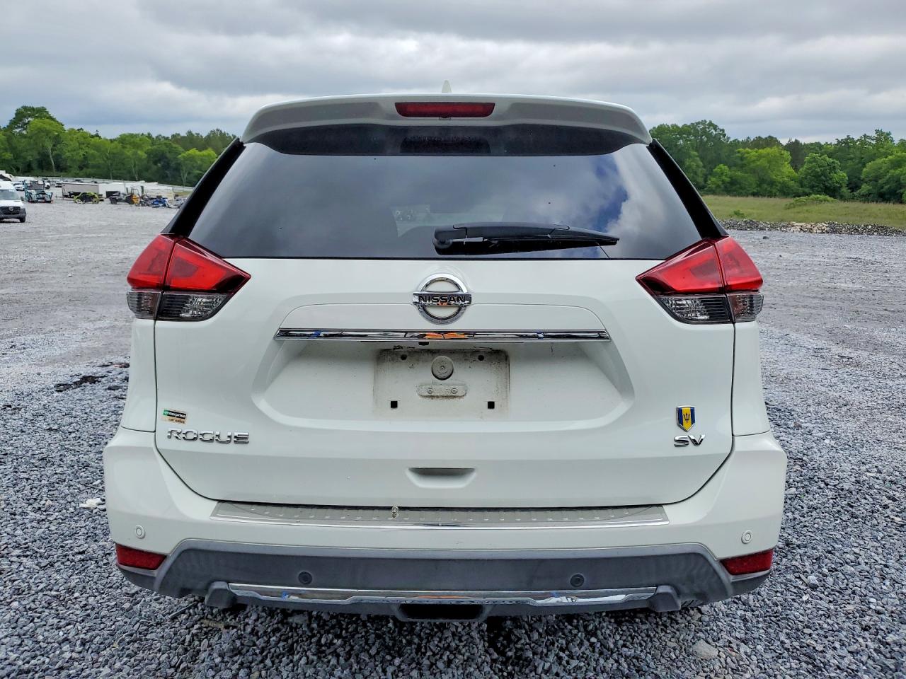 2020 Nissan Rogue Sv White vin: KNMAT2MT6LP504009
