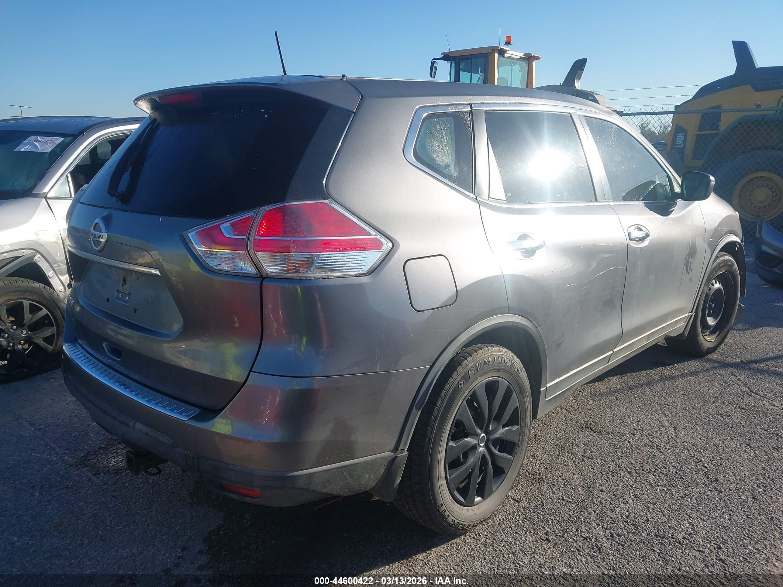 2015 Nissan Rogue S Gray vin: KNMAT2MT7FP508770