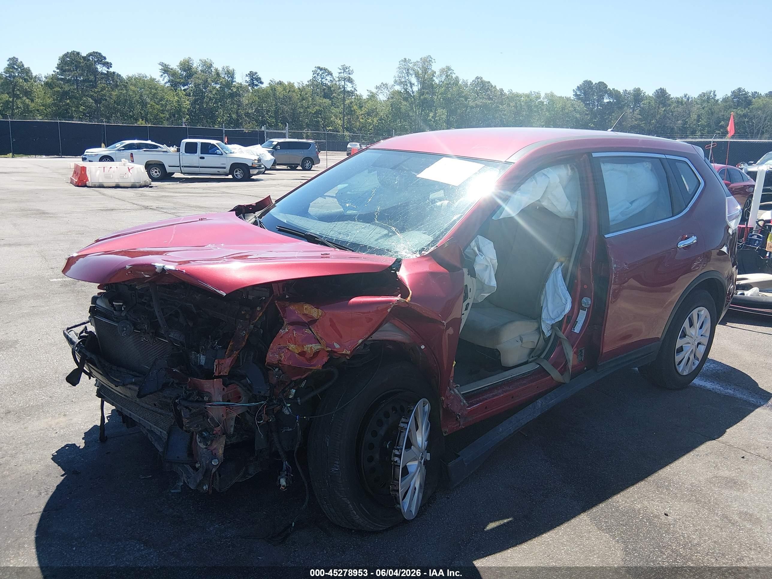 2015 Nissan Rogue S Красный vin: KNMAT2MT7FP512768