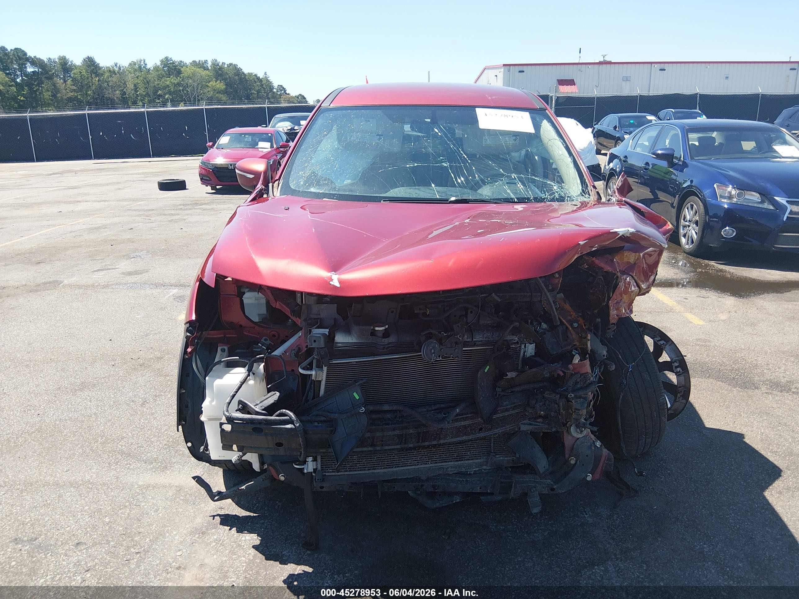 2015 Nissan Rogue S Красный vin: KNMAT2MT7FP512768
