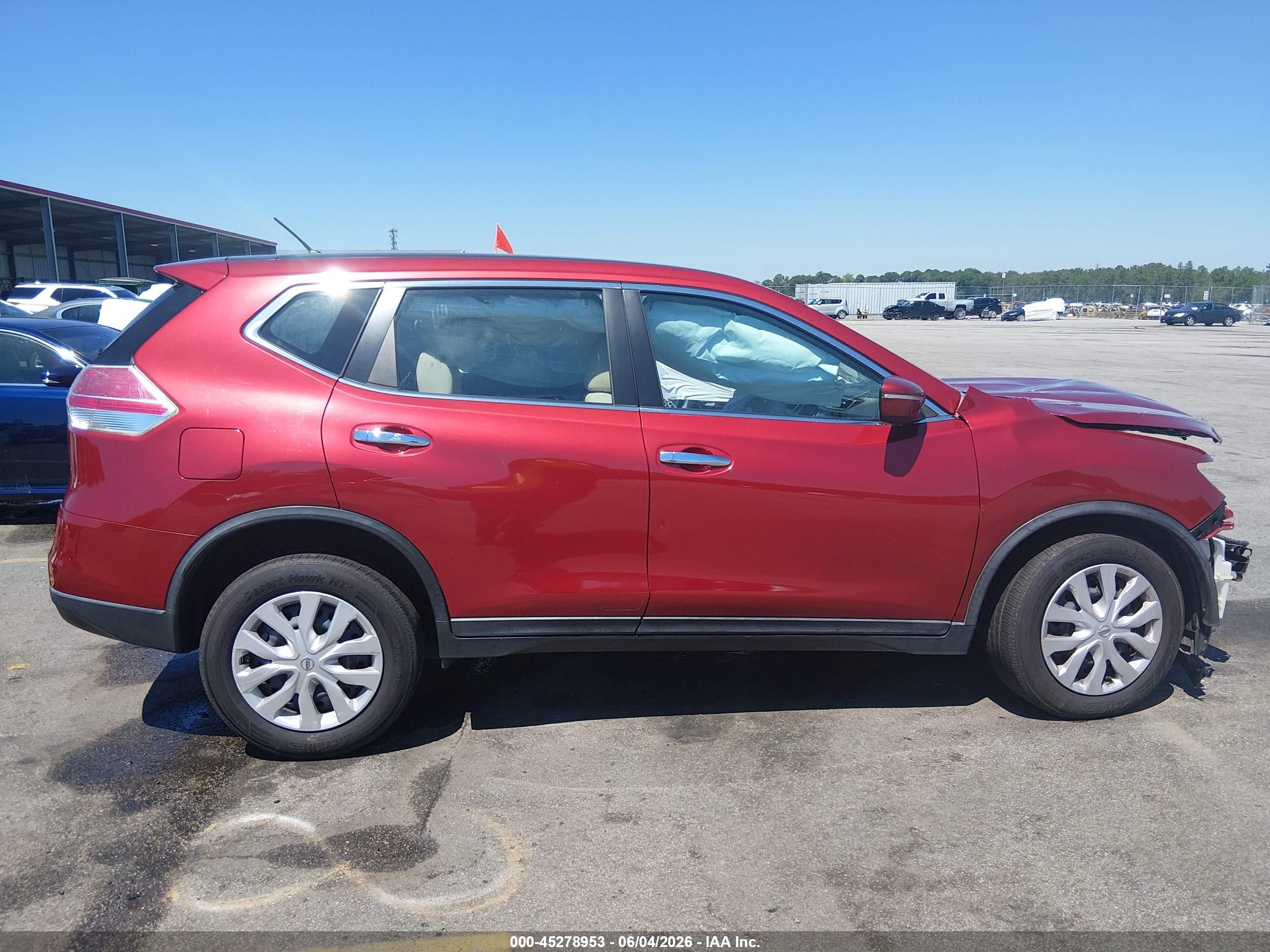 2015 Nissan Rogue S Красный vin: KNMAT2MT7FP512768