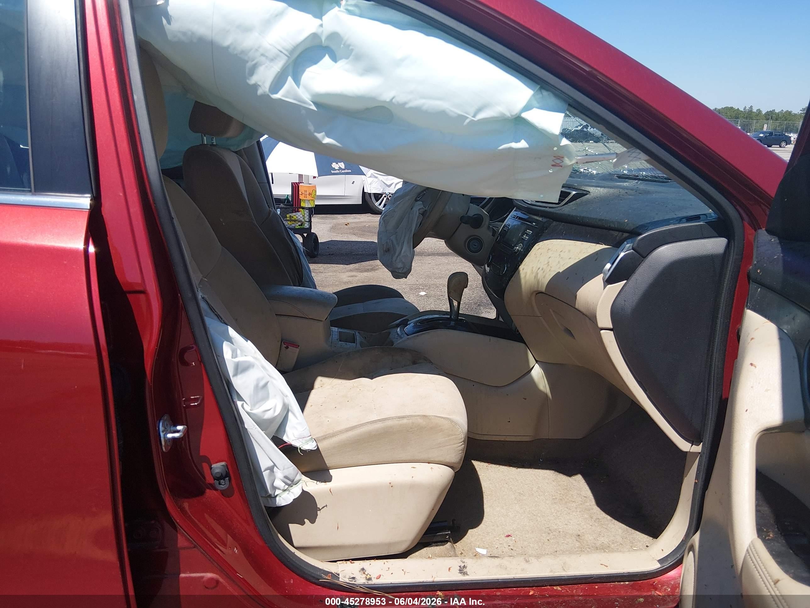 2015 Nissan Rogue S Красный vin: KNMAT2MT7FP512768