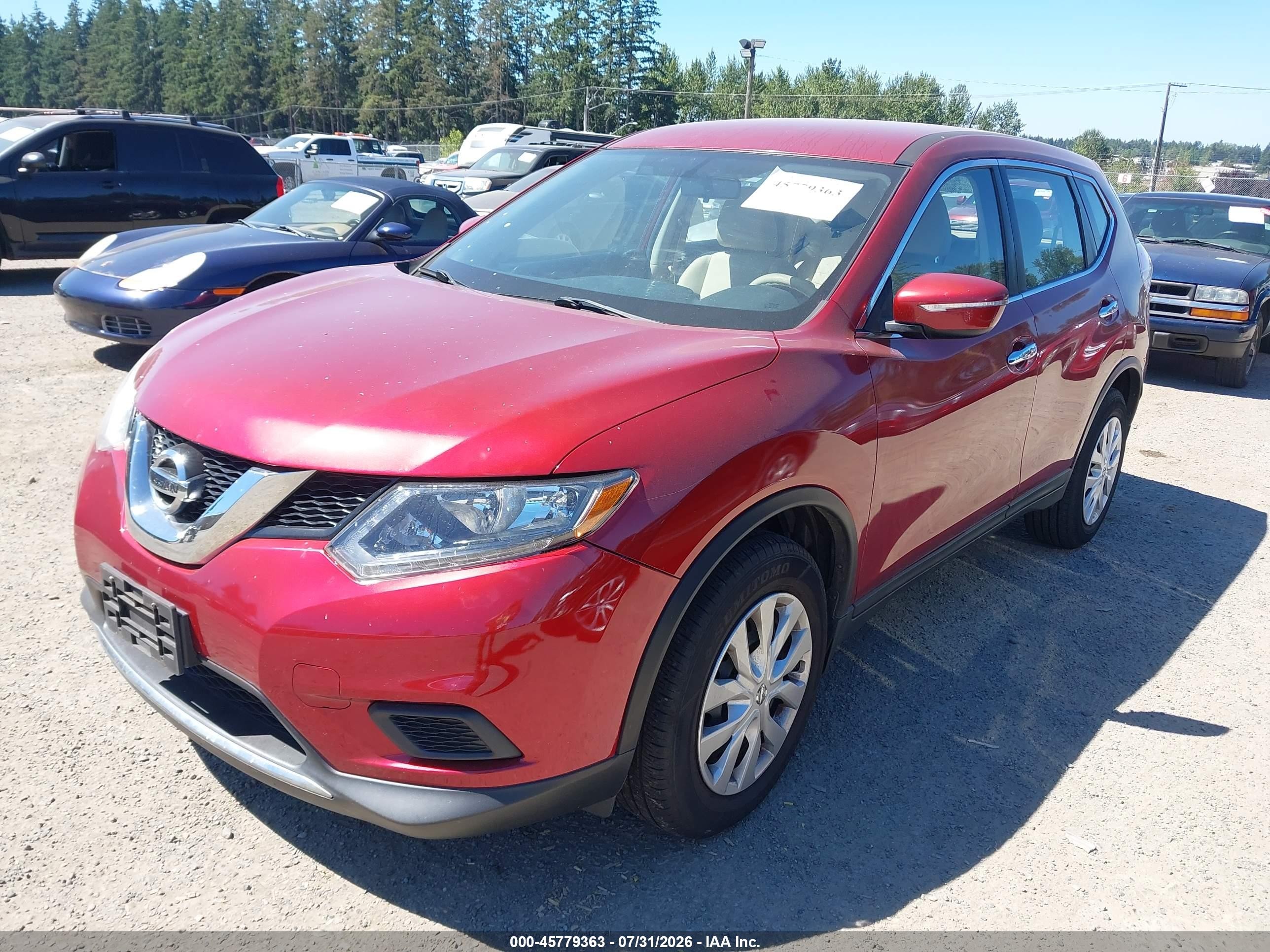 2015 Nissan Rogue S Red vin: KNMAT2MT7FP541543
