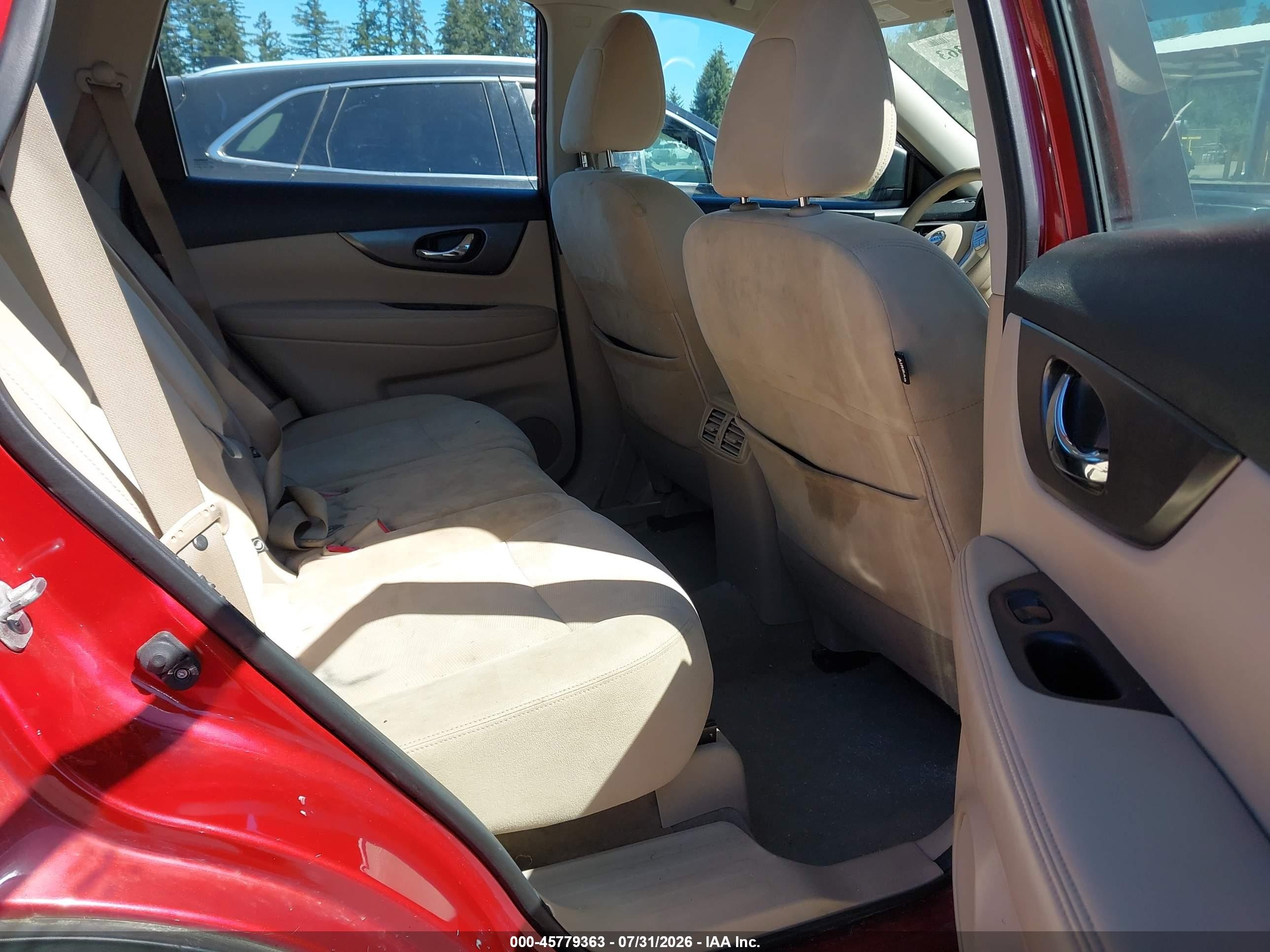 2015 Nissan Rogue S Red vin: KNMAT2MT7FP541543