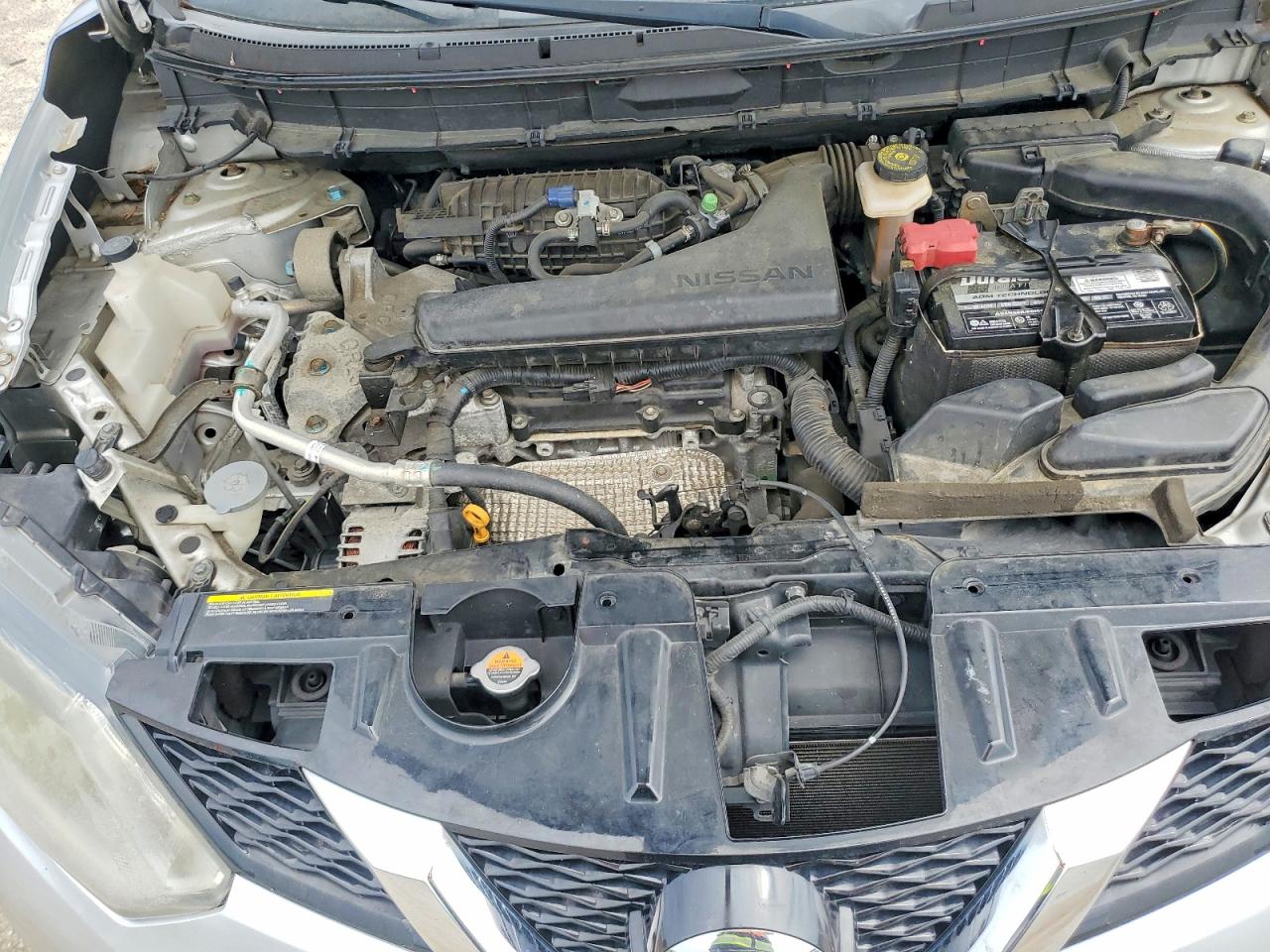 2015 Nissan Rogue S Серебряный vin: KNMAT2MT7FP562876