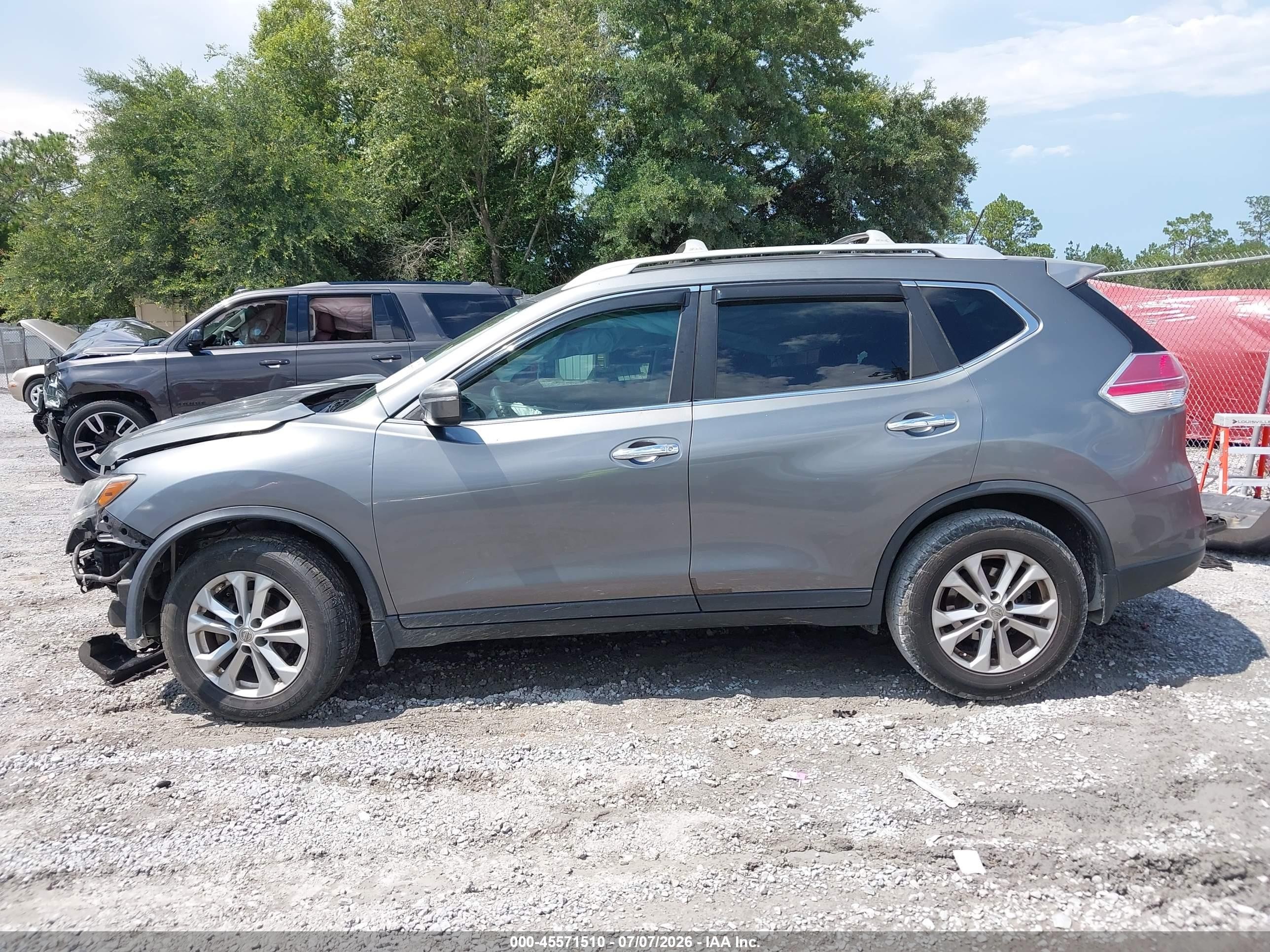 2015 Nissan Rogue Sv Серый vin: KNMAT2MT7FP574607
