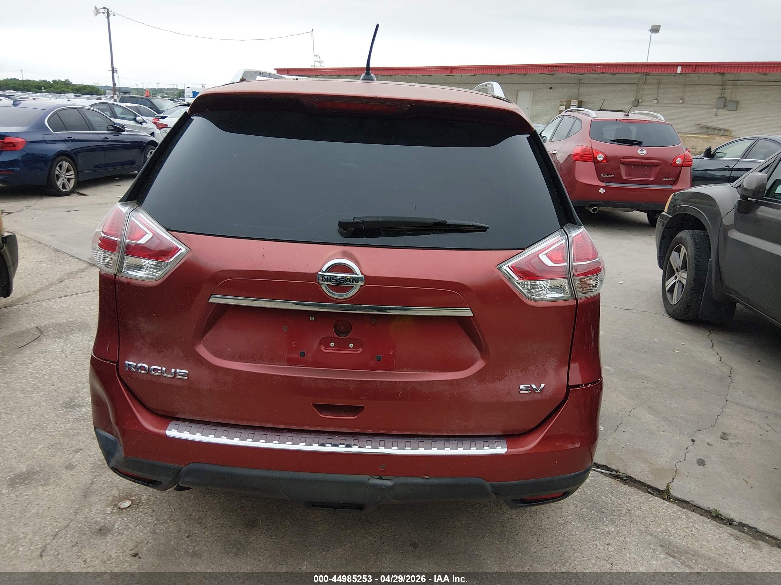 2015 Nissan Rogue Sv Red vin: KNMAT2MT7FP576258