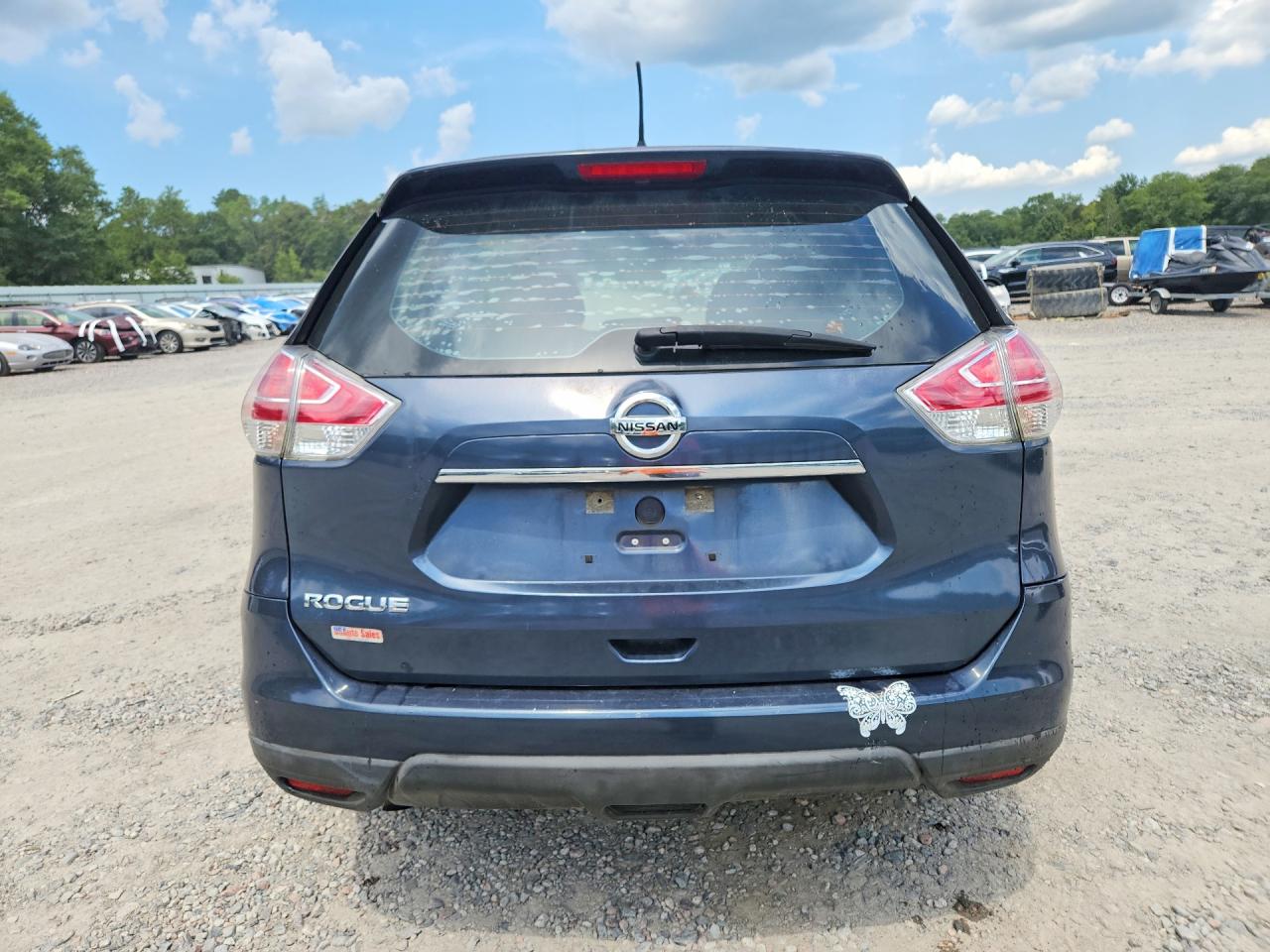 2016 Nissan Rogue S Blue vin: KNMAT2MT7GP622947