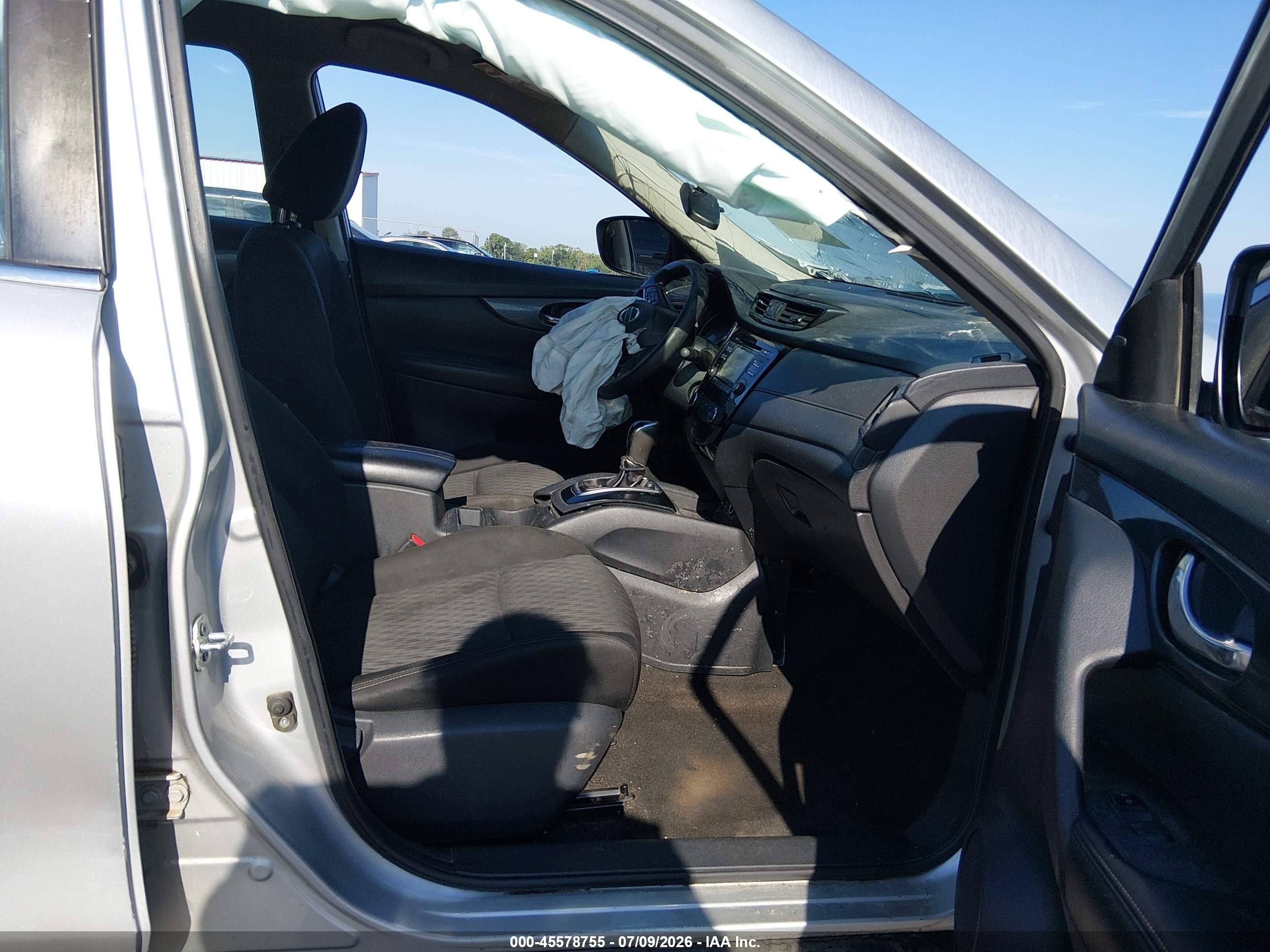 2017 Nissan Rogue S Silver vin: KNMAT2MT7HP572150