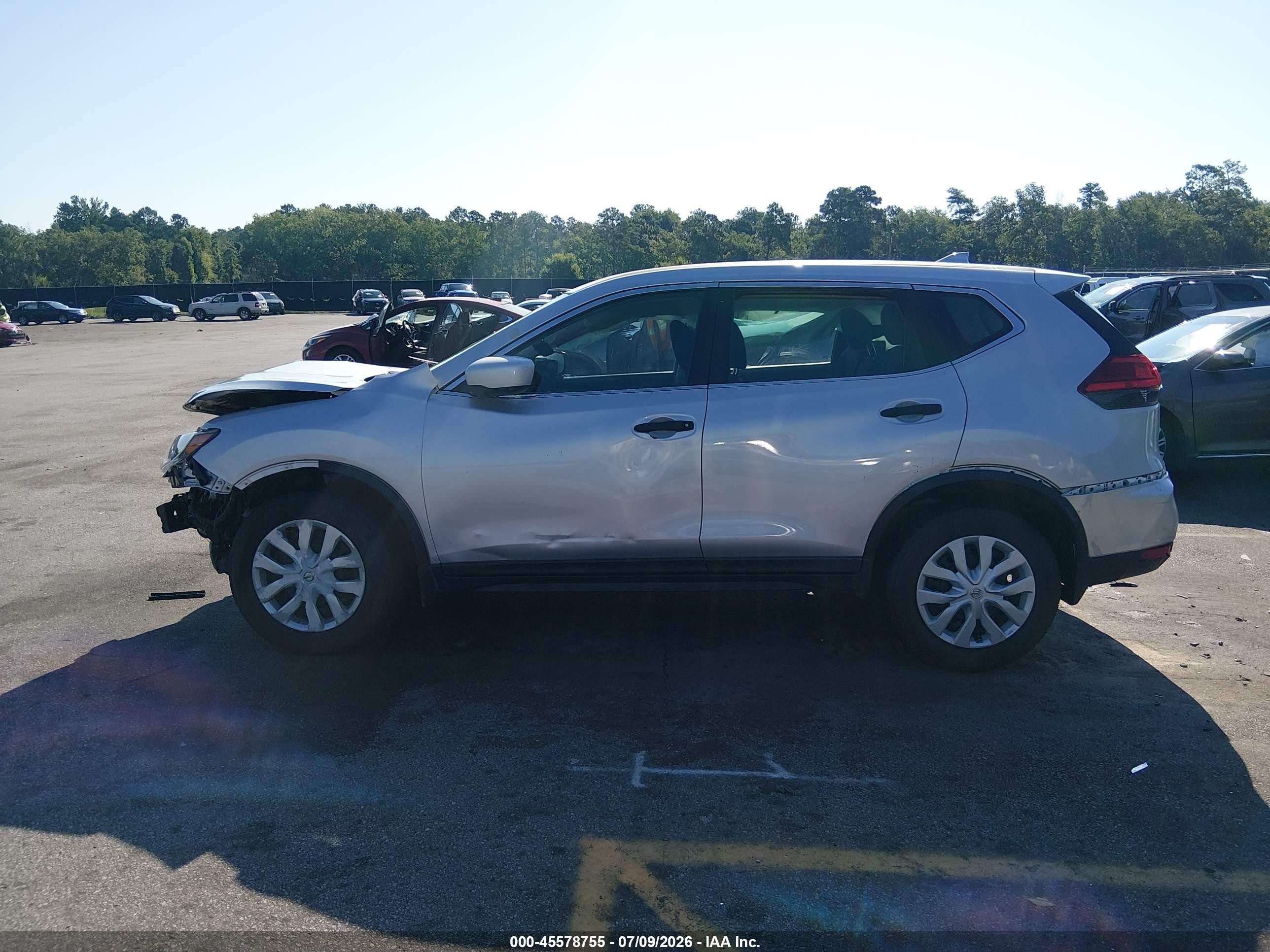 2017 Nissan Rogue S Silver vin: KNMAT2MT7HP572150