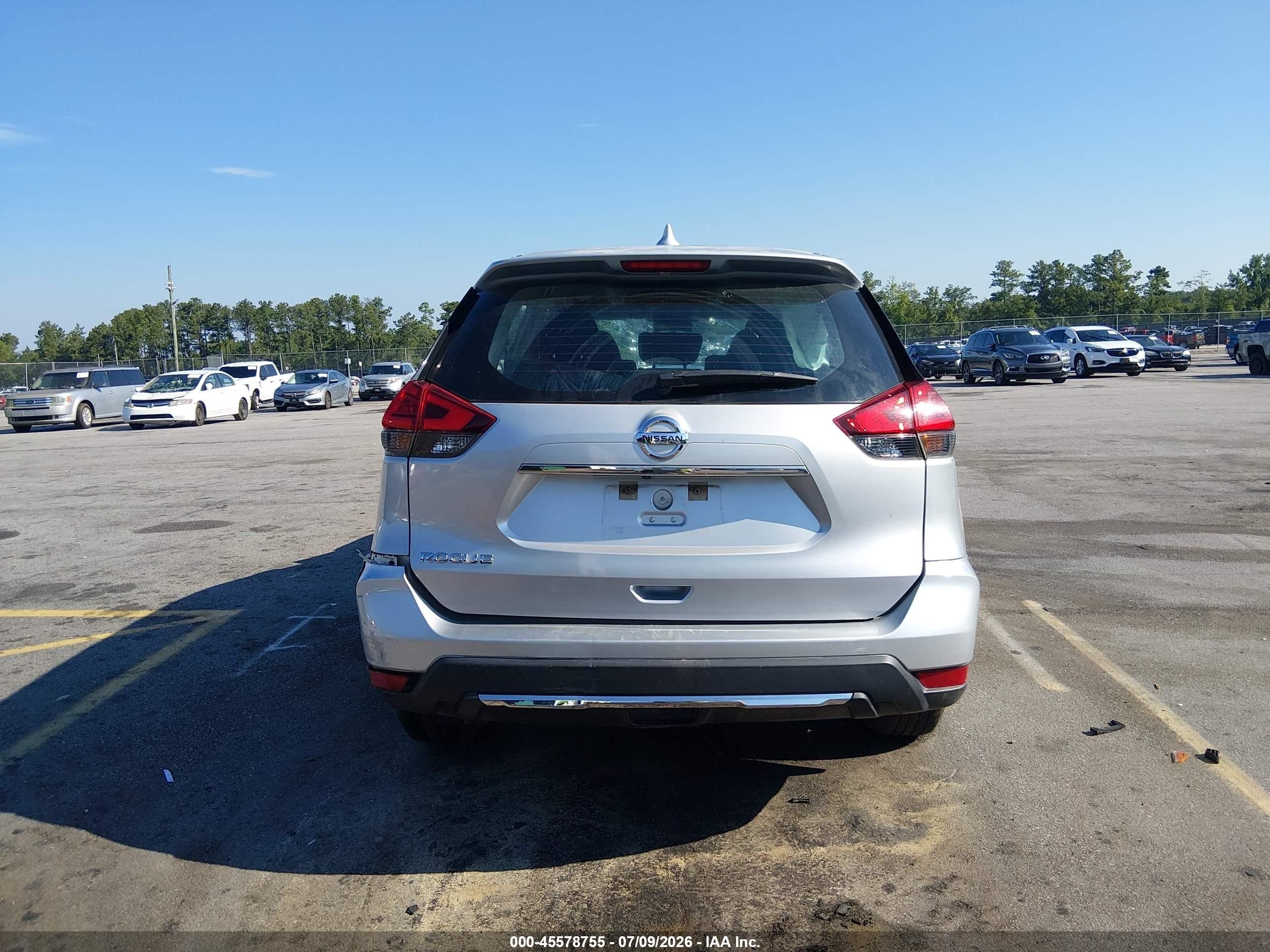 2017 Nissan Rogue S Silver vin: KNMAT2MT7HP572150