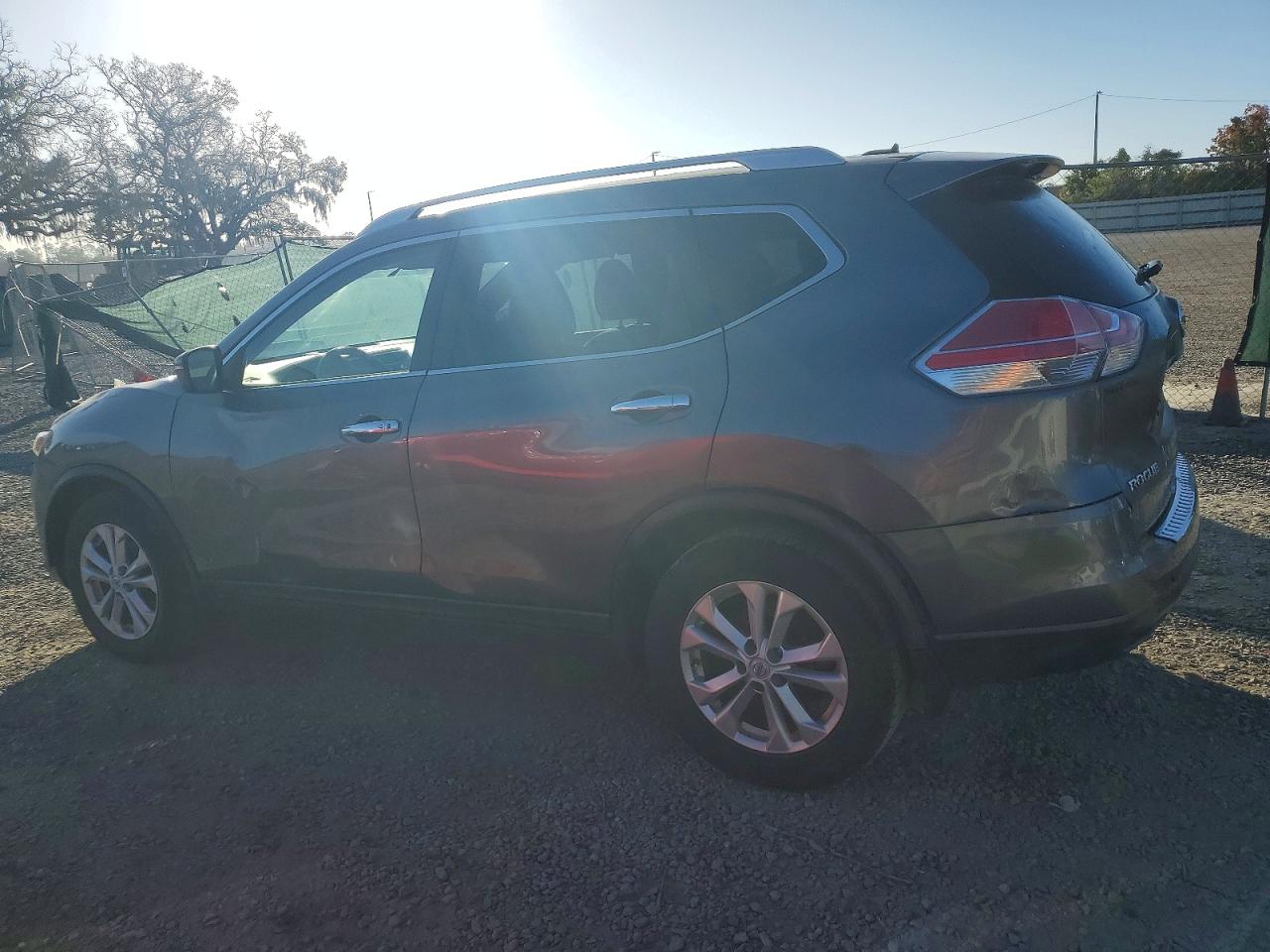 2015 Nissan Rogue Sv Gray vin: KNMAT2MT8FP502928