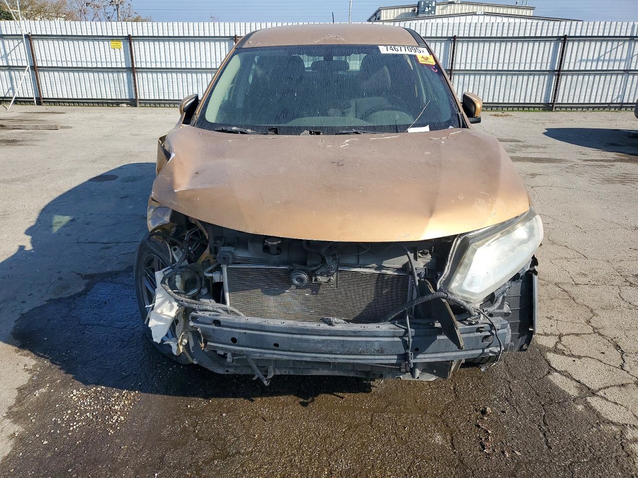 2015 Nissan Rogue S Orange vin: KNMAT2MT8FP504923