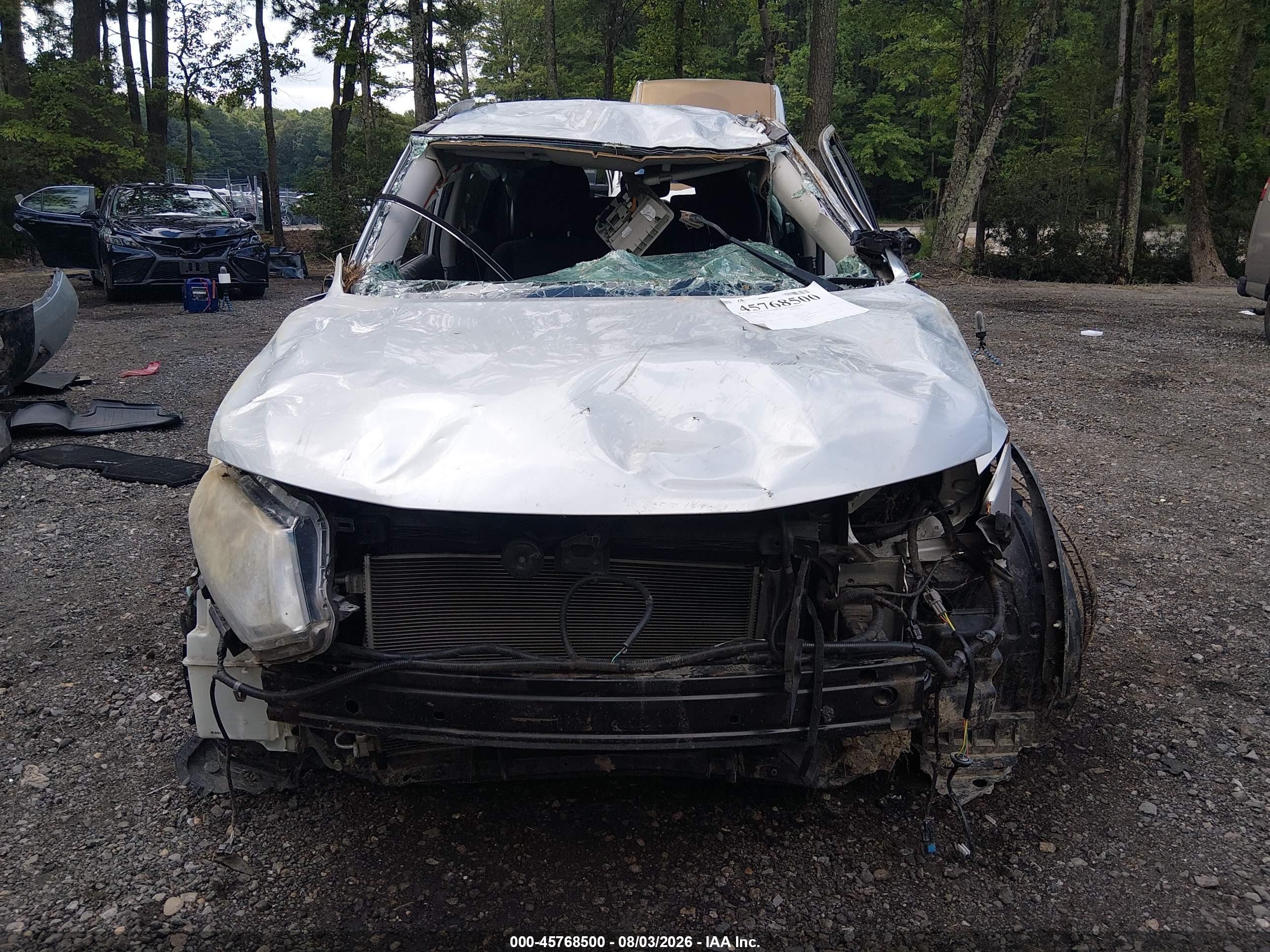 2015 Nissan Rogue Sv Серебряный vin: KNMAT2MT8FP535394