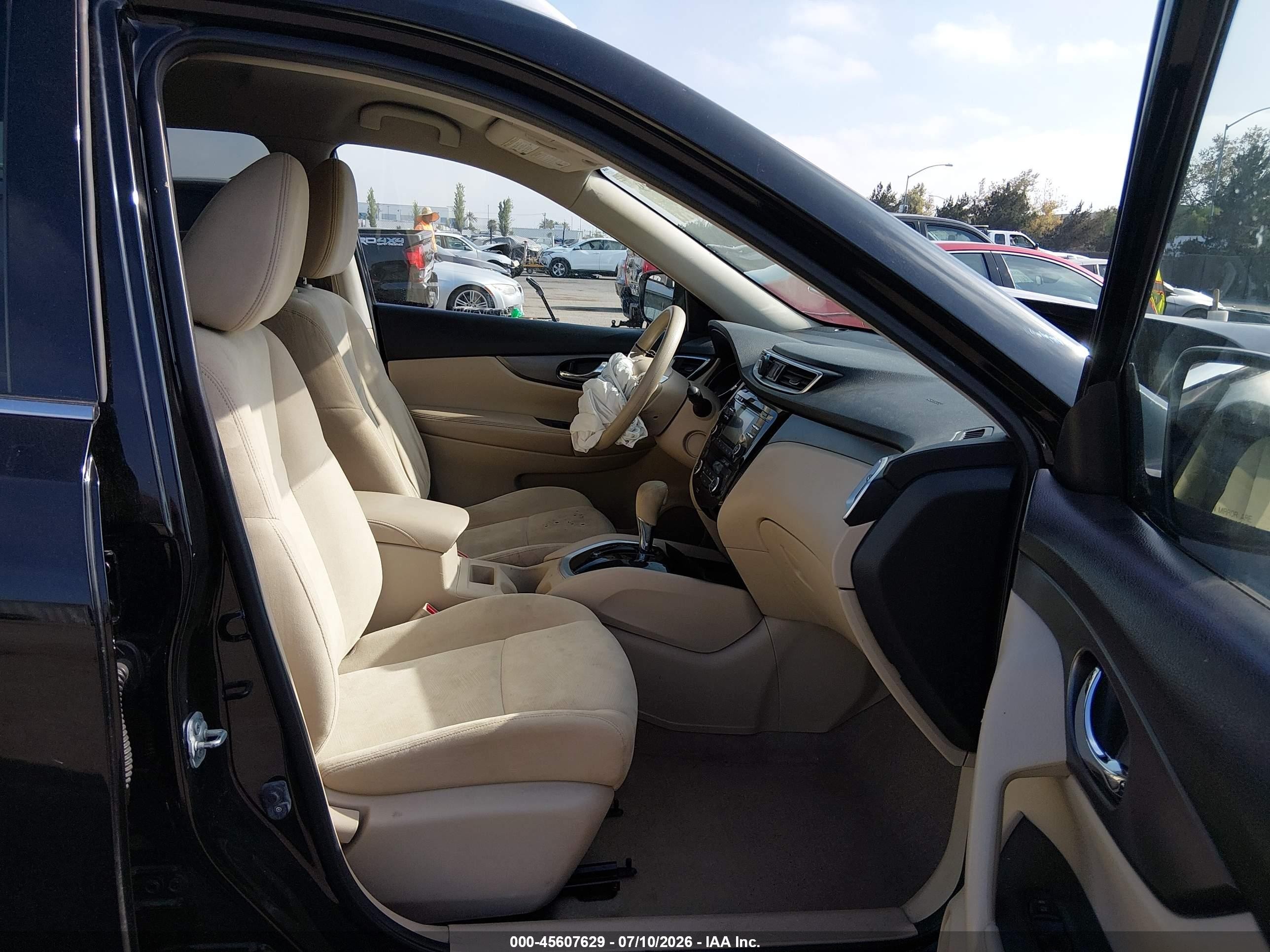 2015 Nissan Rogue Sv Черный vin: KNMAT2MT8FP556021
