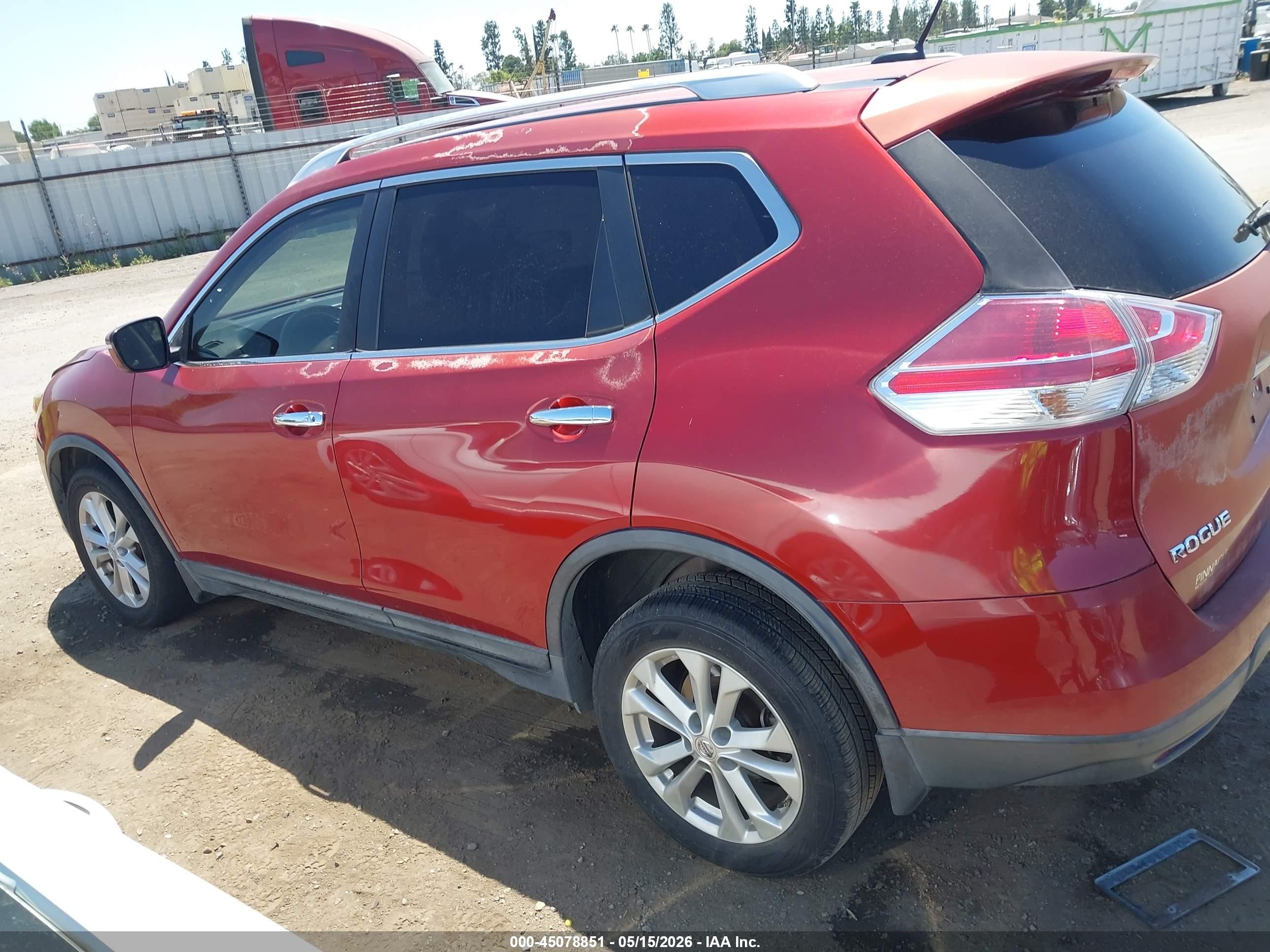 2015 Nissan Rogue Sv Maroon vin: KNMAT2MT8FP559551