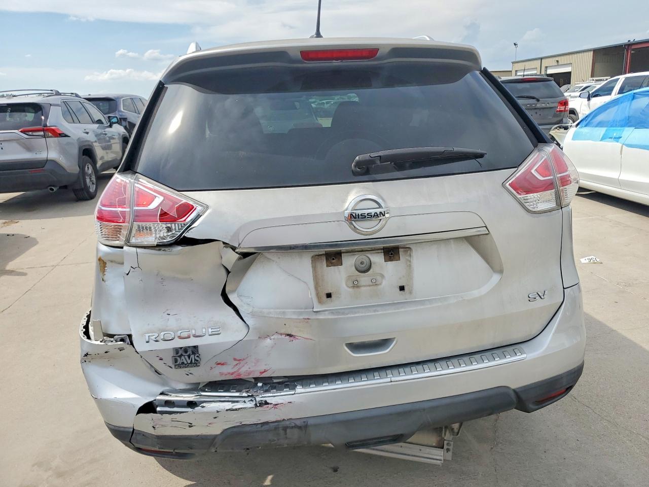 2015 Nissan Rogue Sv Silver vin: KNMAT2MT8FP559615