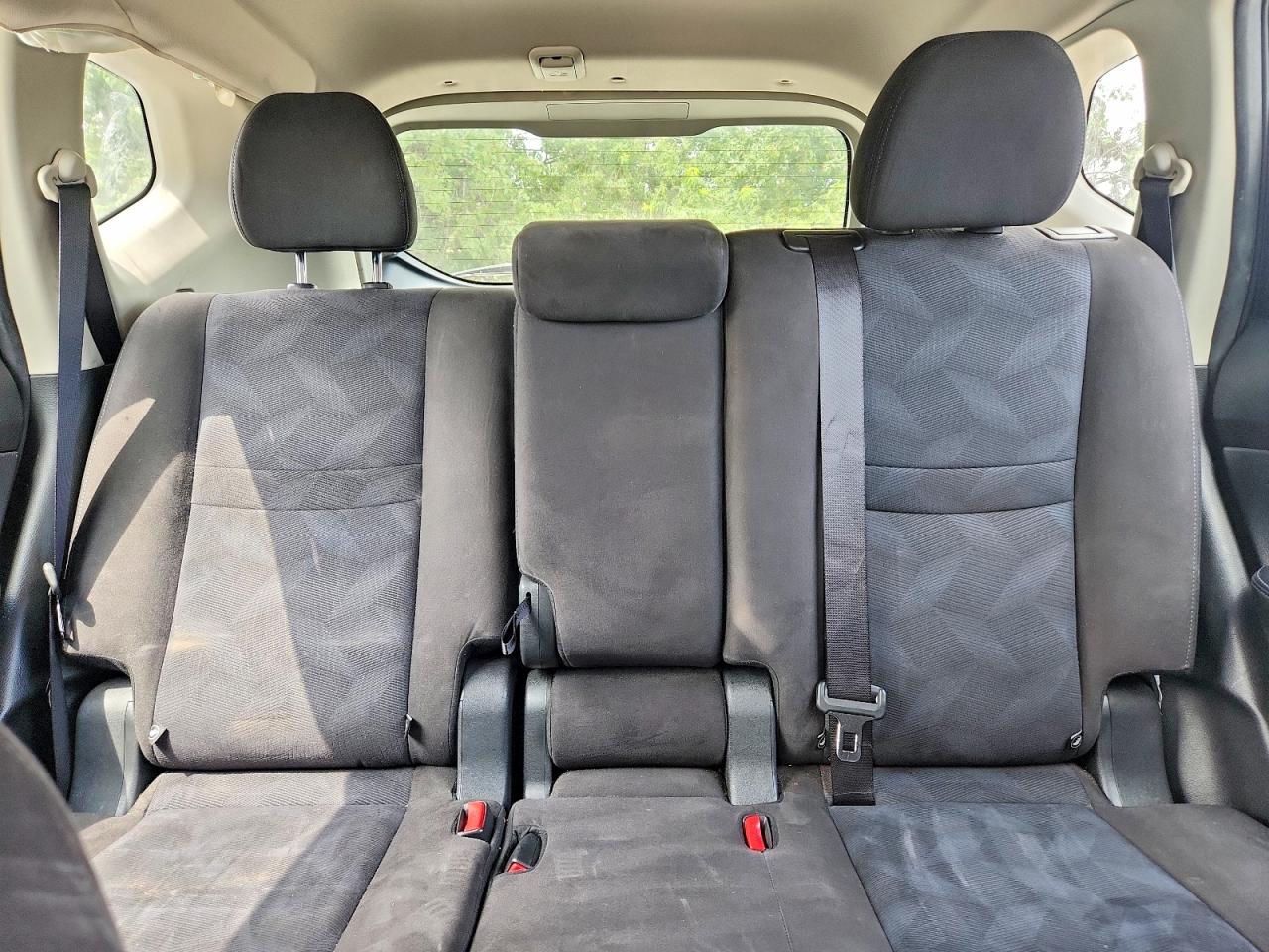 2015 Nissan Rogue S Gray vin: KNMAT2MT8FP565902