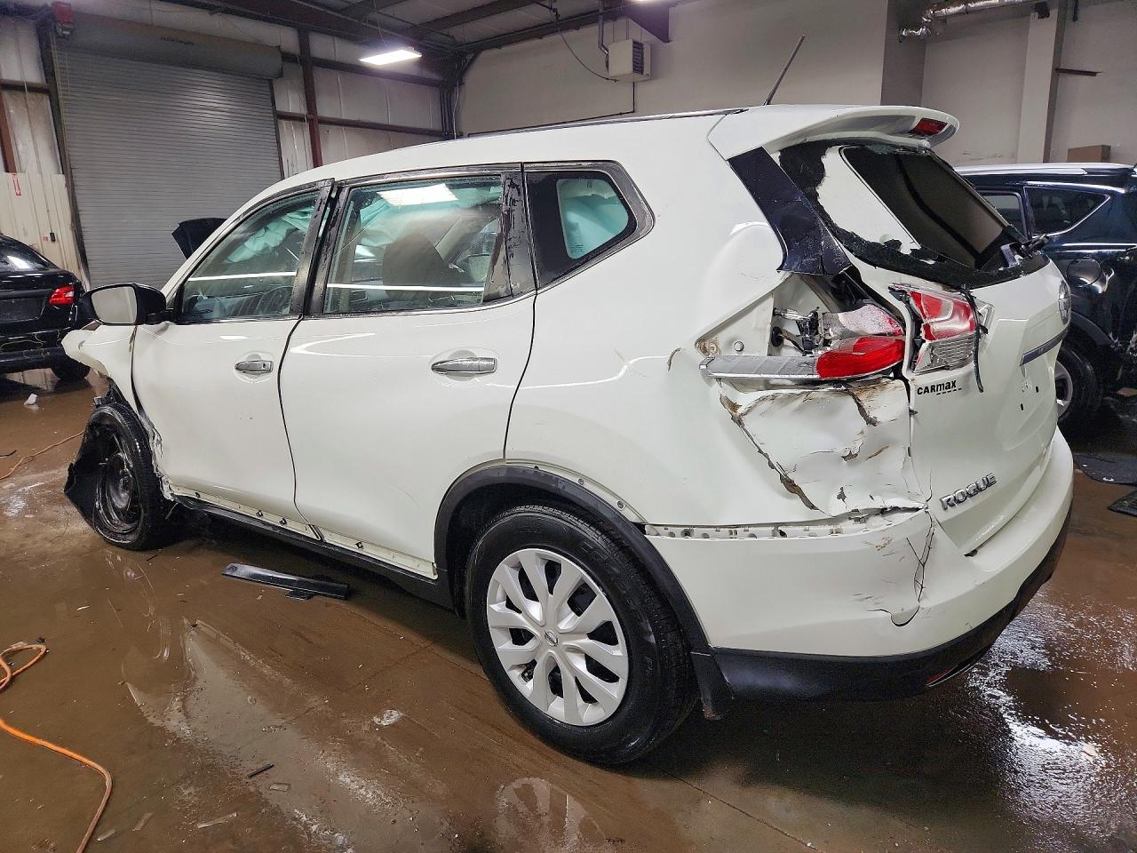 2015 Nissan Rogue S White vin: KNMAT2MT8FP581341