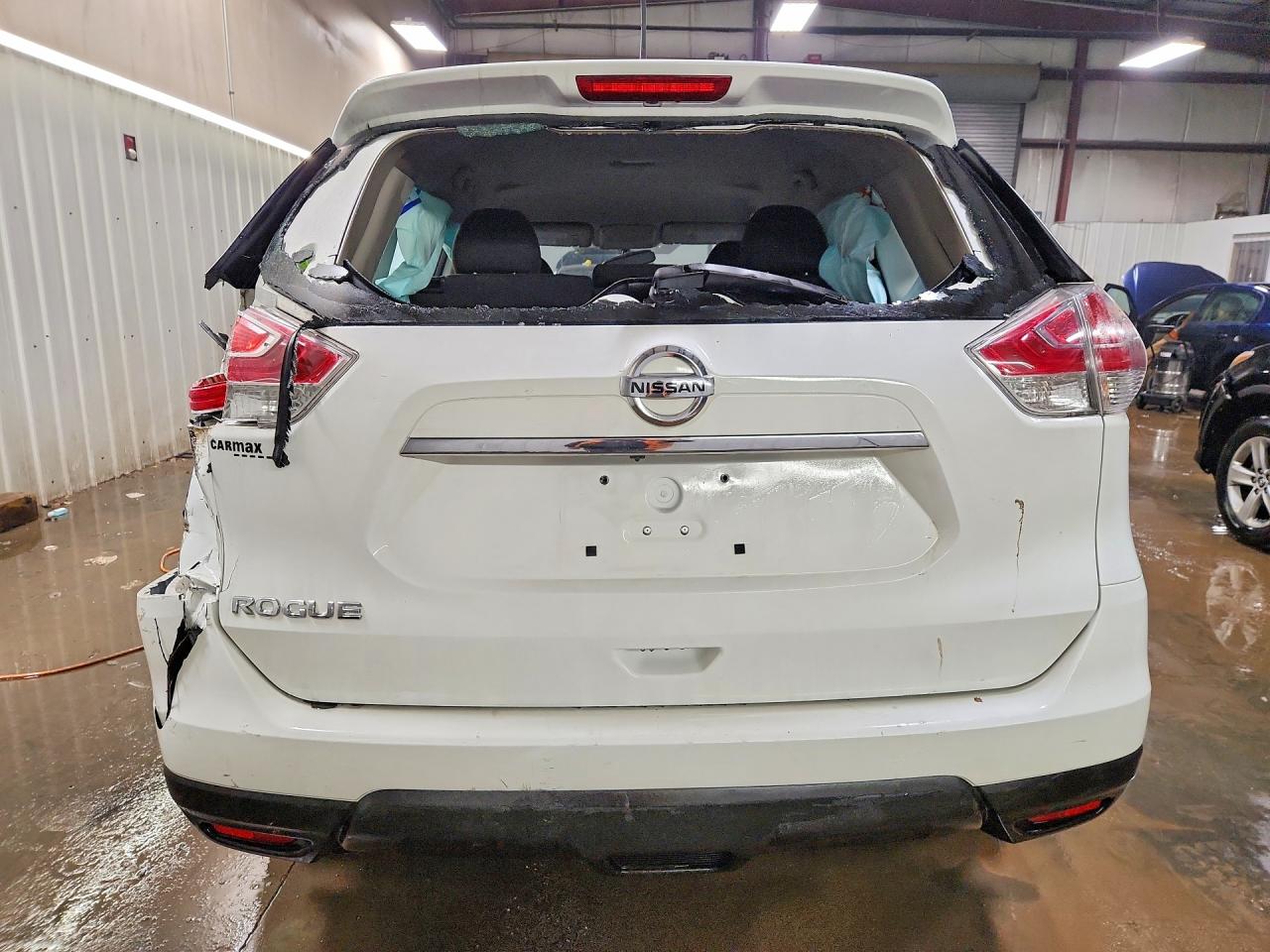2015 Nissan Rogue S White vin: KNMAT2MT8FP581341