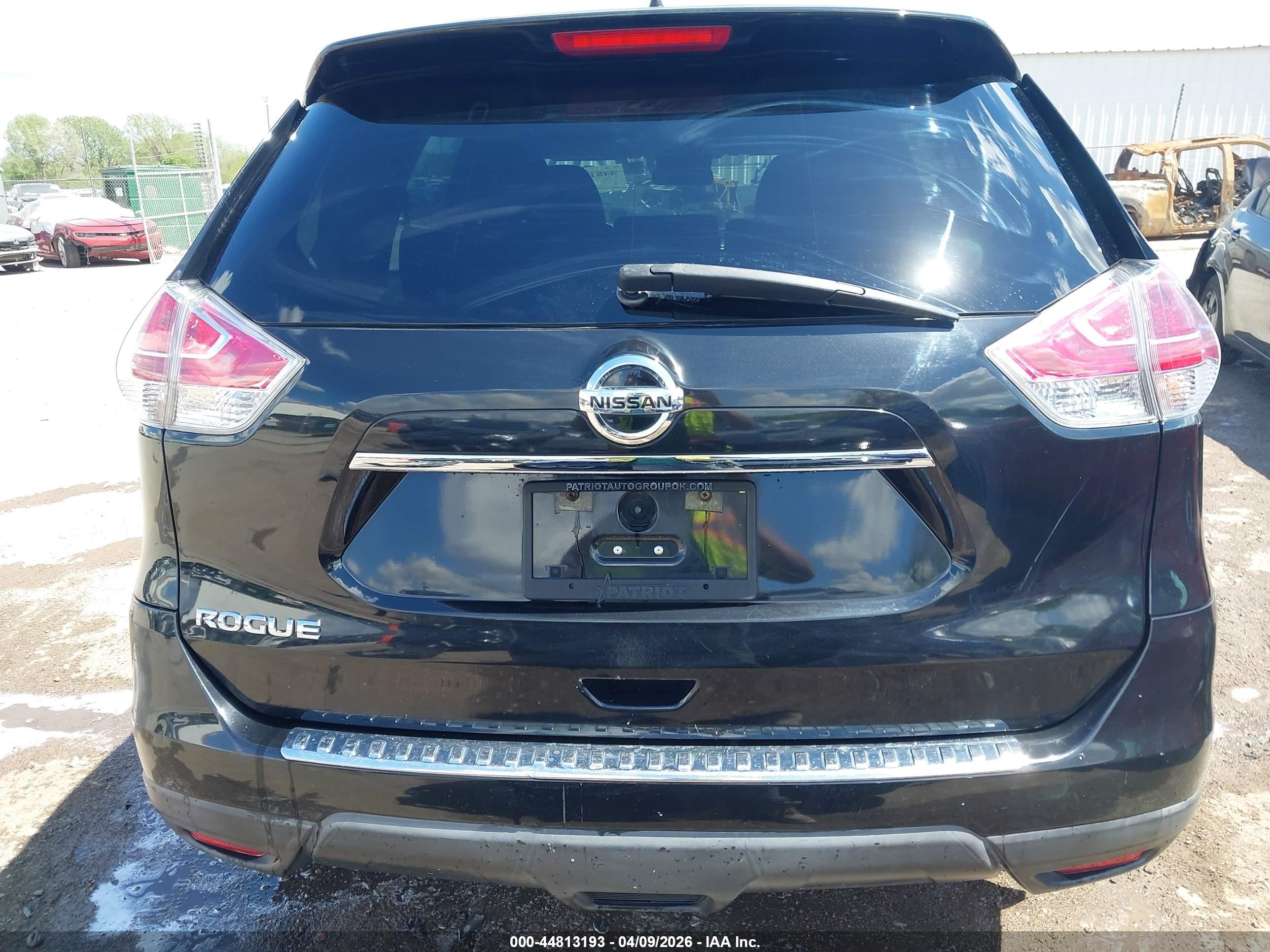 2016 Nissan Rogue S Black vin: KNMAT2MT8GP631494