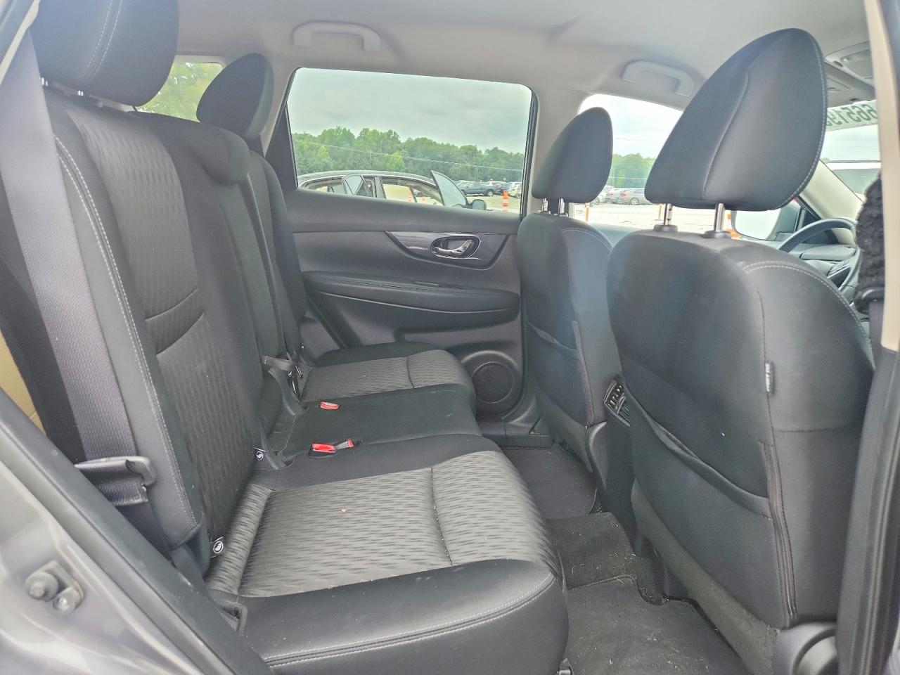 2017 Nissan Rogue Sv Gray vin: KNMAT2MT8HP609657