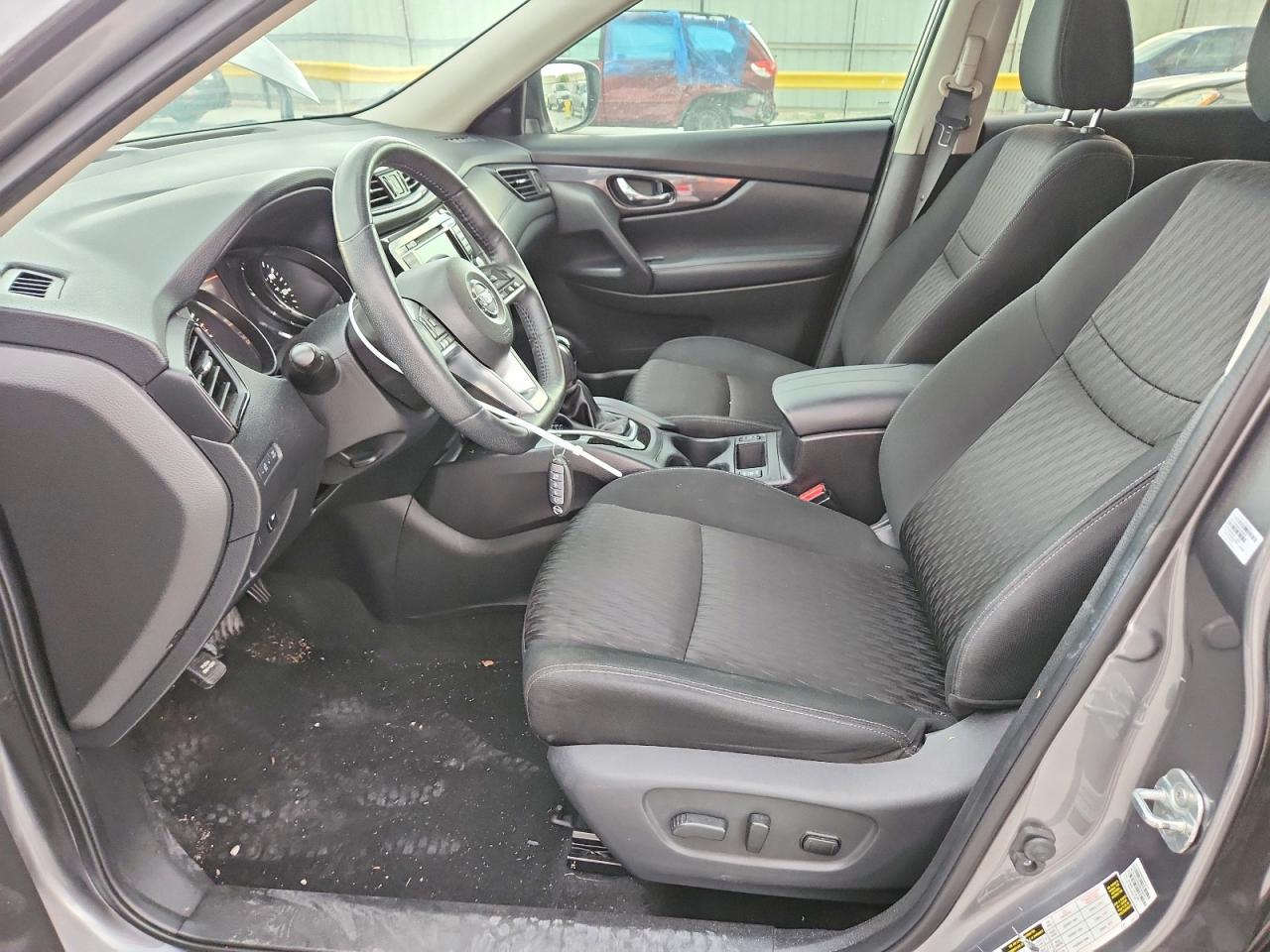 2018 Nissan Rogue Sv Silver vin: KNMAT2MT8JP595183