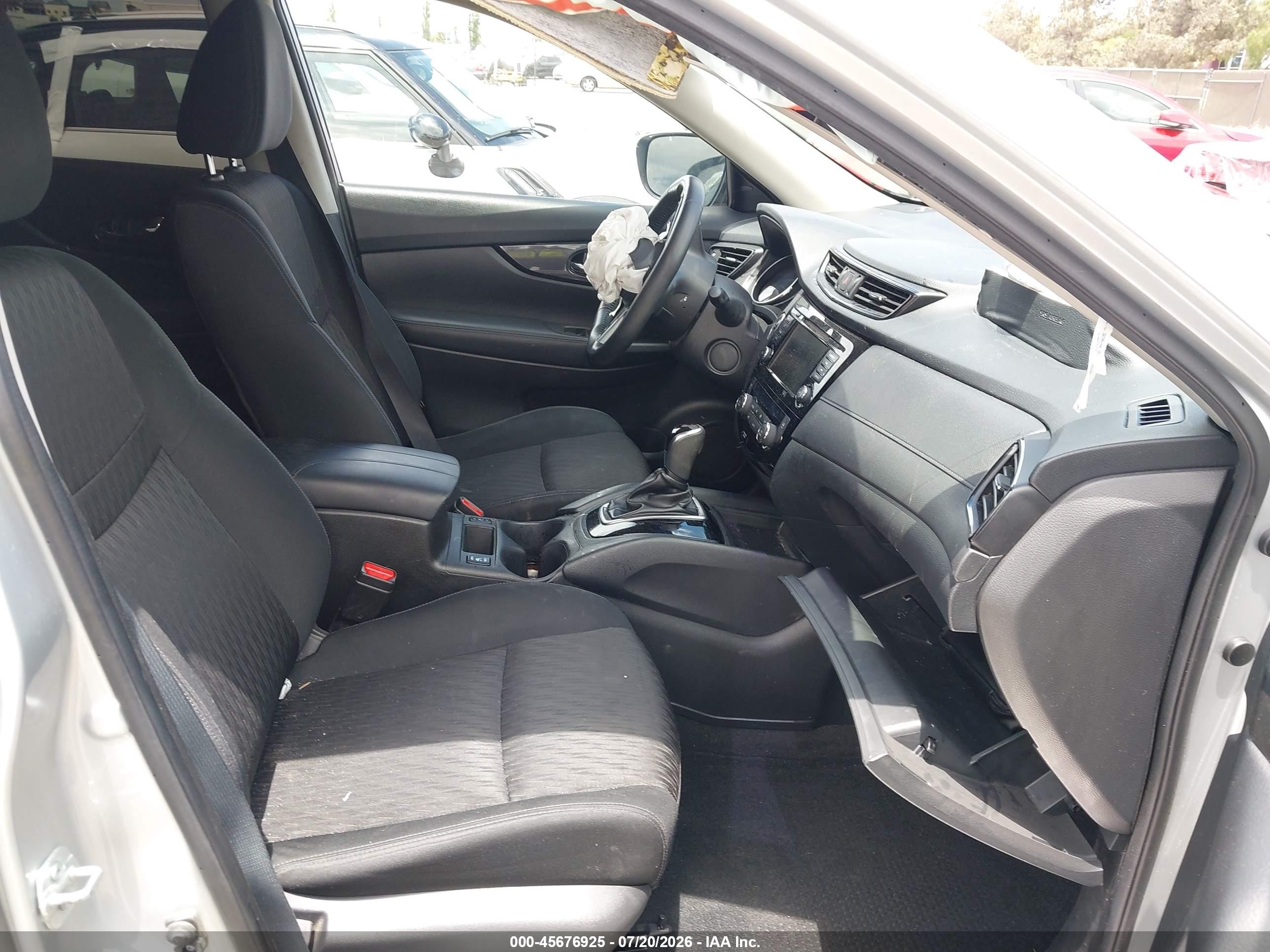 2018 Nissan Rogue Sv Silver vin: KNMAT2MT8JP605050