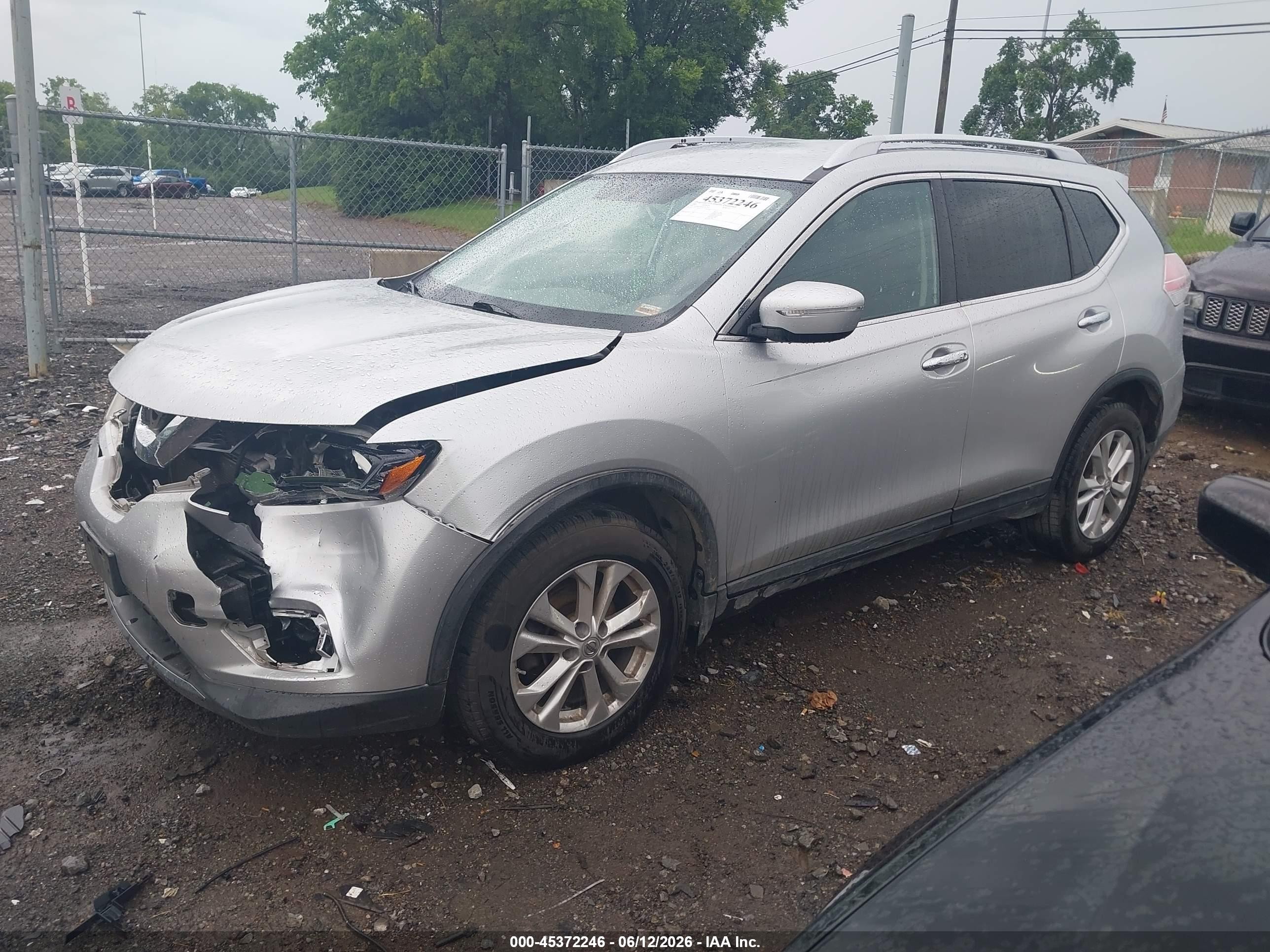 2015 Nissan Rogue Sv Silver vin: KNMAT2MT9FP511122