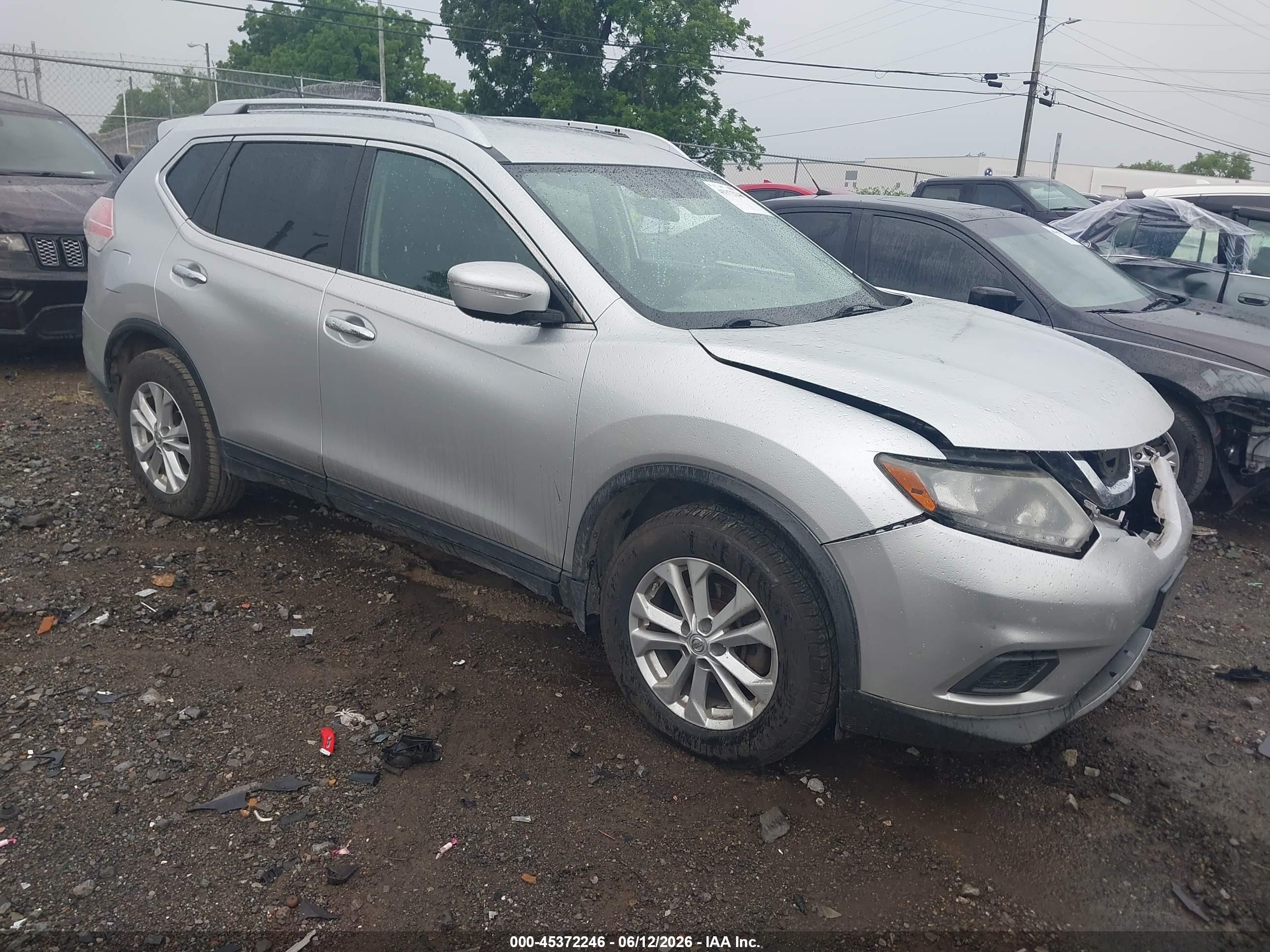 2015 Nissan Rogue Sv Silver vin: KNMAT2MT9FP511122
