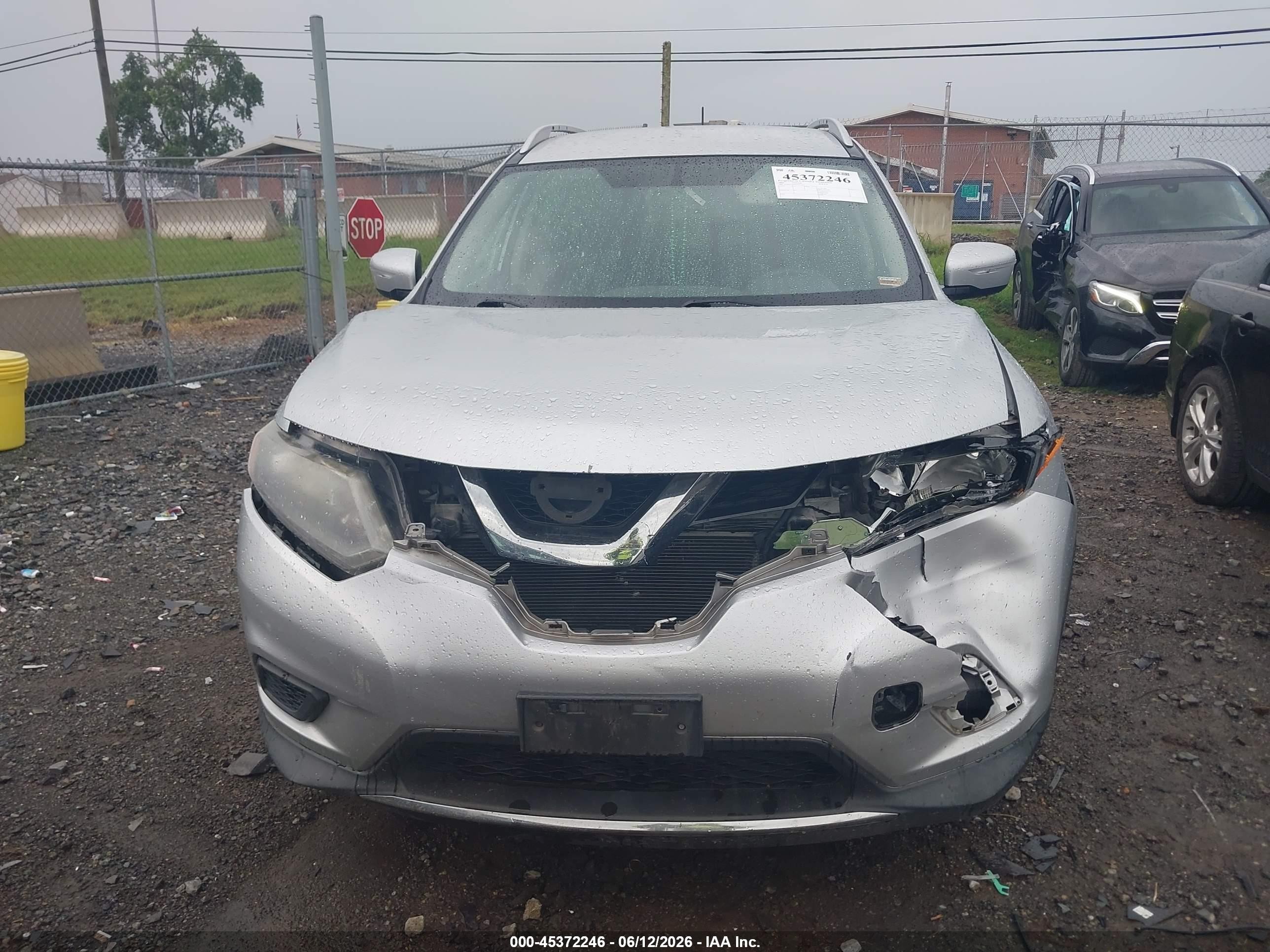 2015 Nissan Rogue Sv Silver vin: KNMAT2MT9FP511122