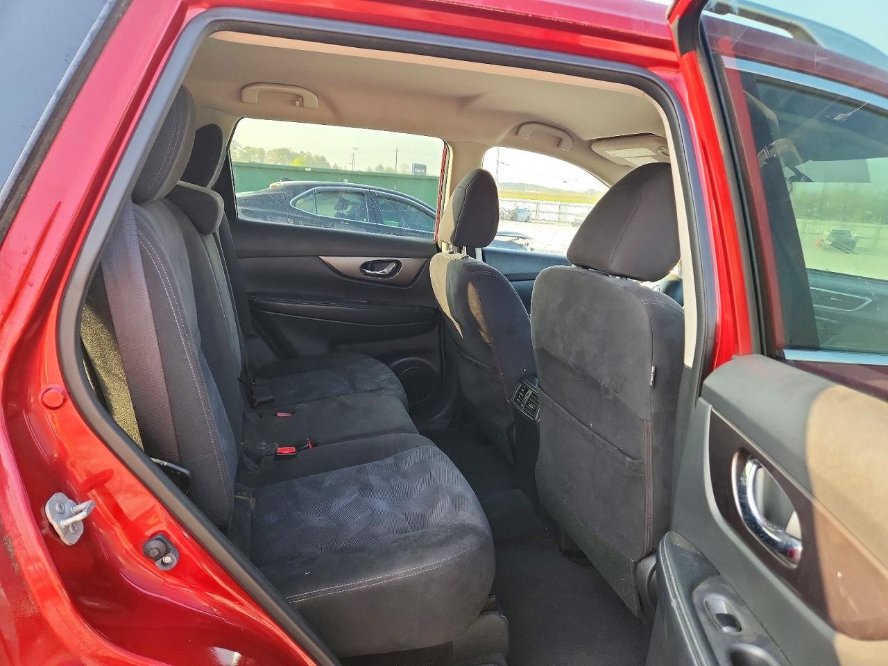 2015 Nissan Rogue Sv Maroon vin: KNMAT2MT9FP516241