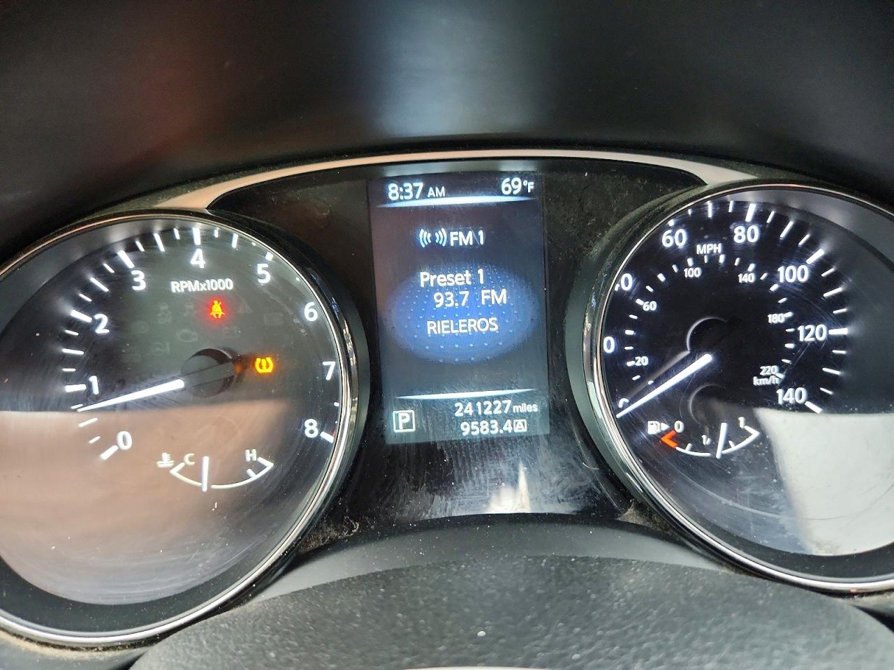 2015 Nissan Rogue Sv Red vin: KNMAT2MT9FP517860