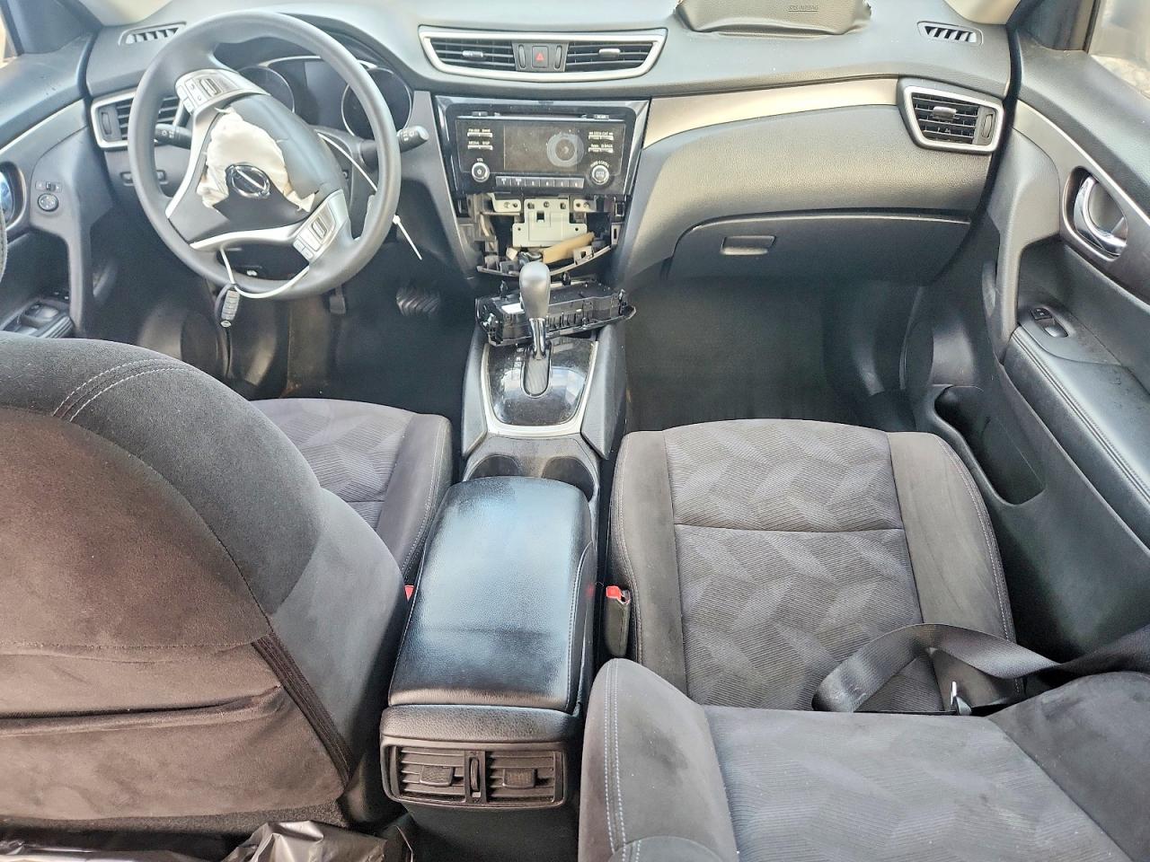 2015 Nissan Rogue S Silver vin: KNMAT2MT9FP547246