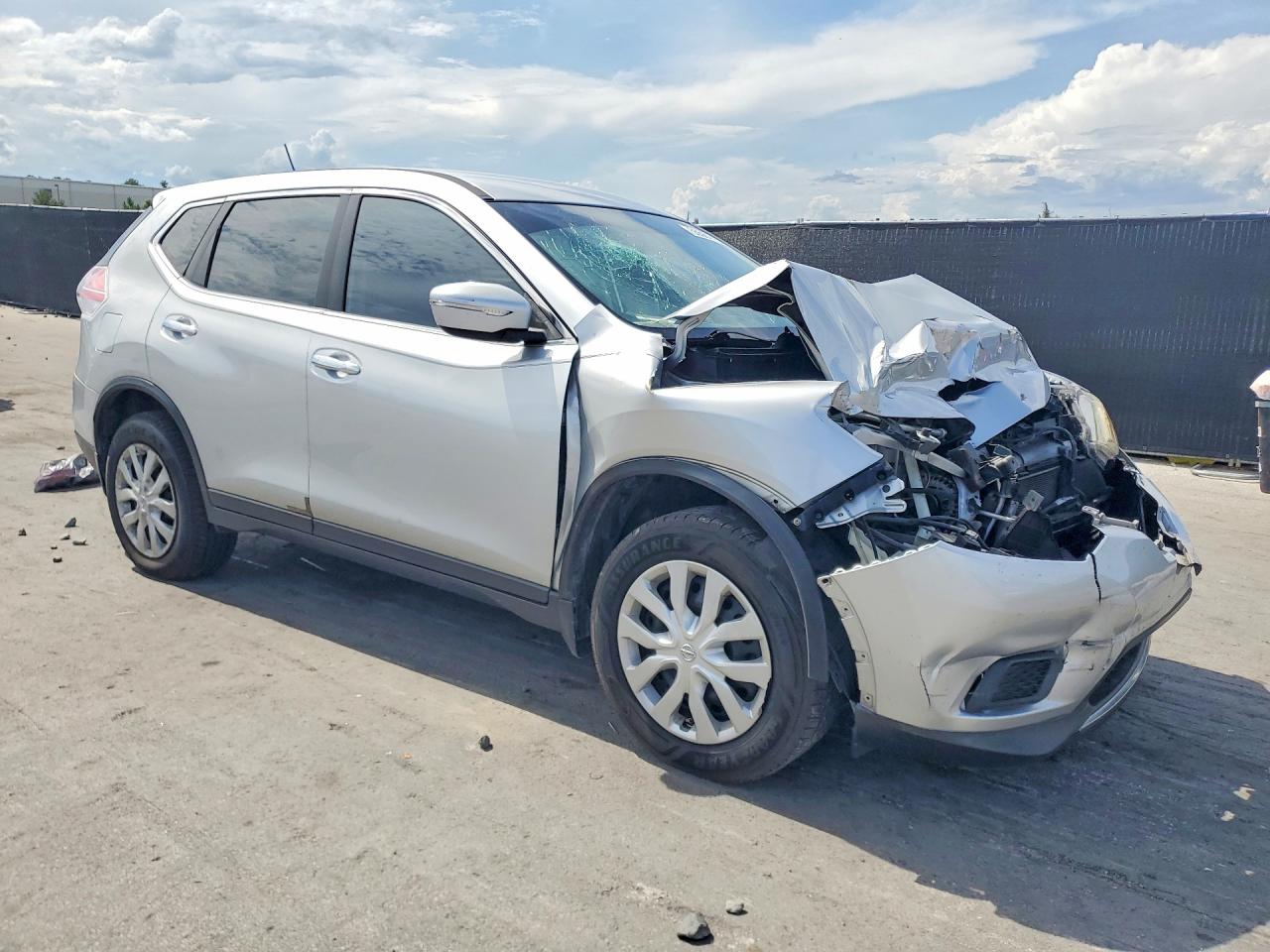2015 Nissan Rogue S Silver vin: KNMAT2MT9FP547246