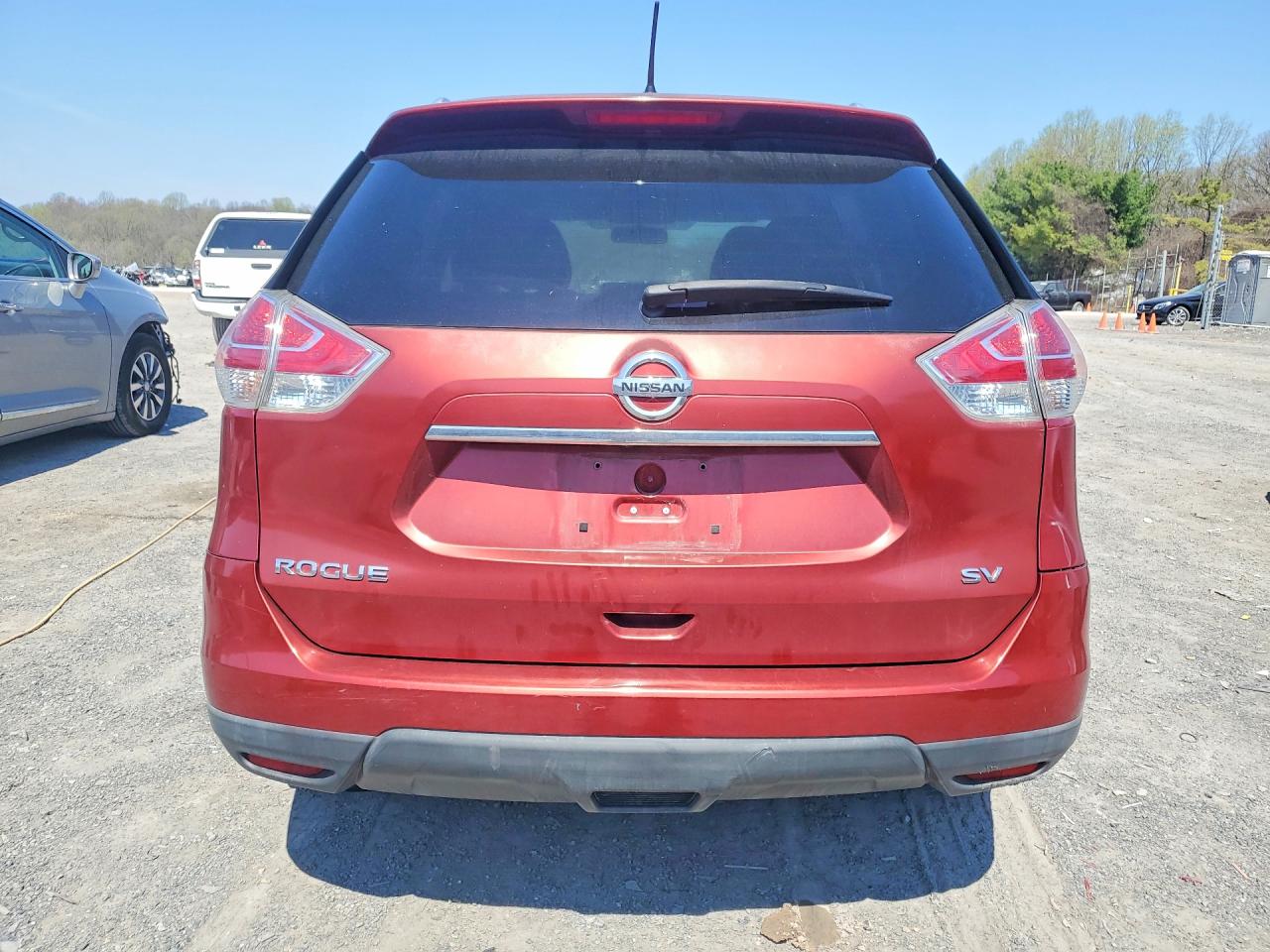 2015 Nissan Rogue Sv Red vin: KNMAT2MT9FP547473