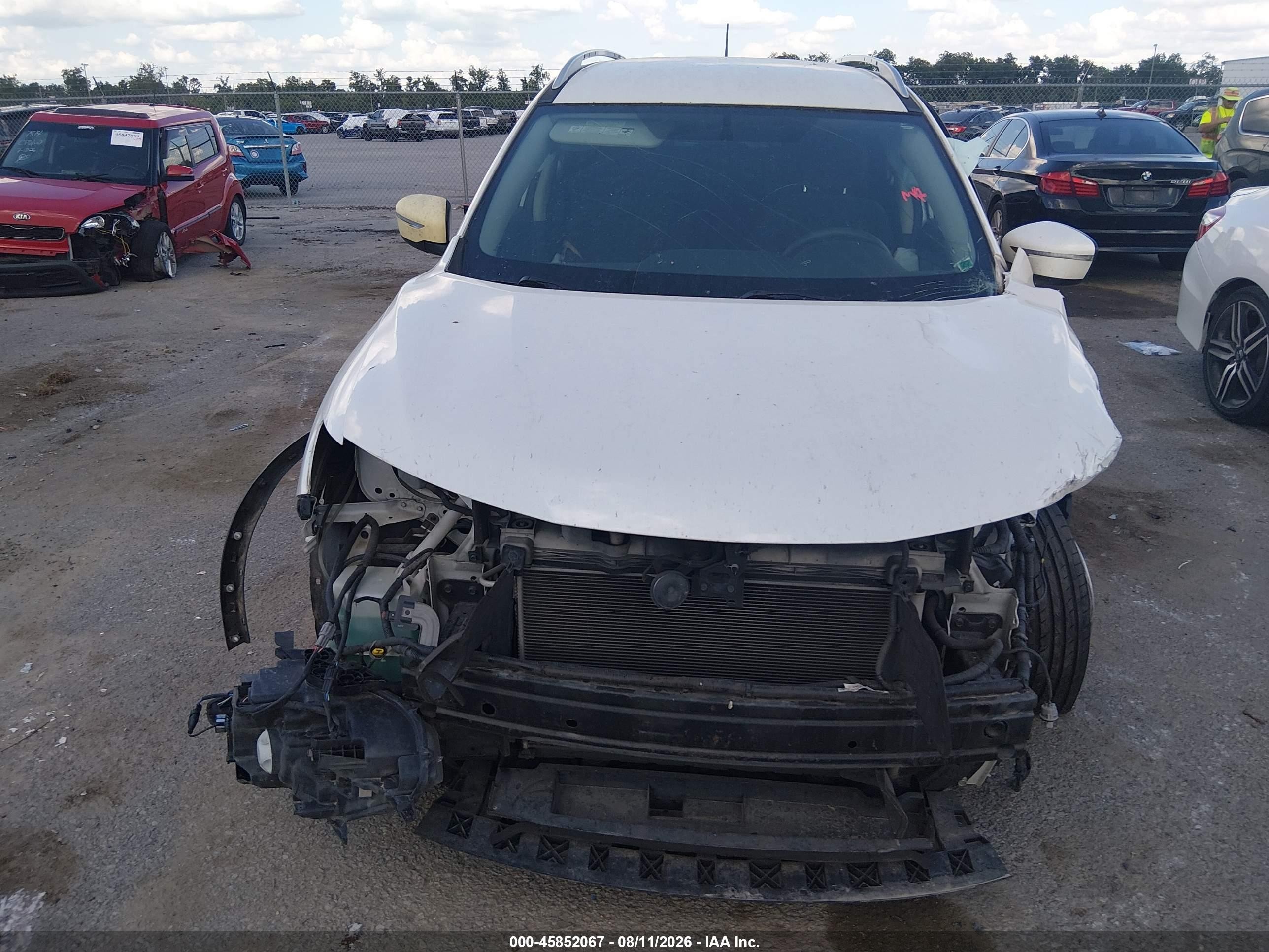 2015 Nissan Rogue Sv White vin: KNMAT2MT9FP557453